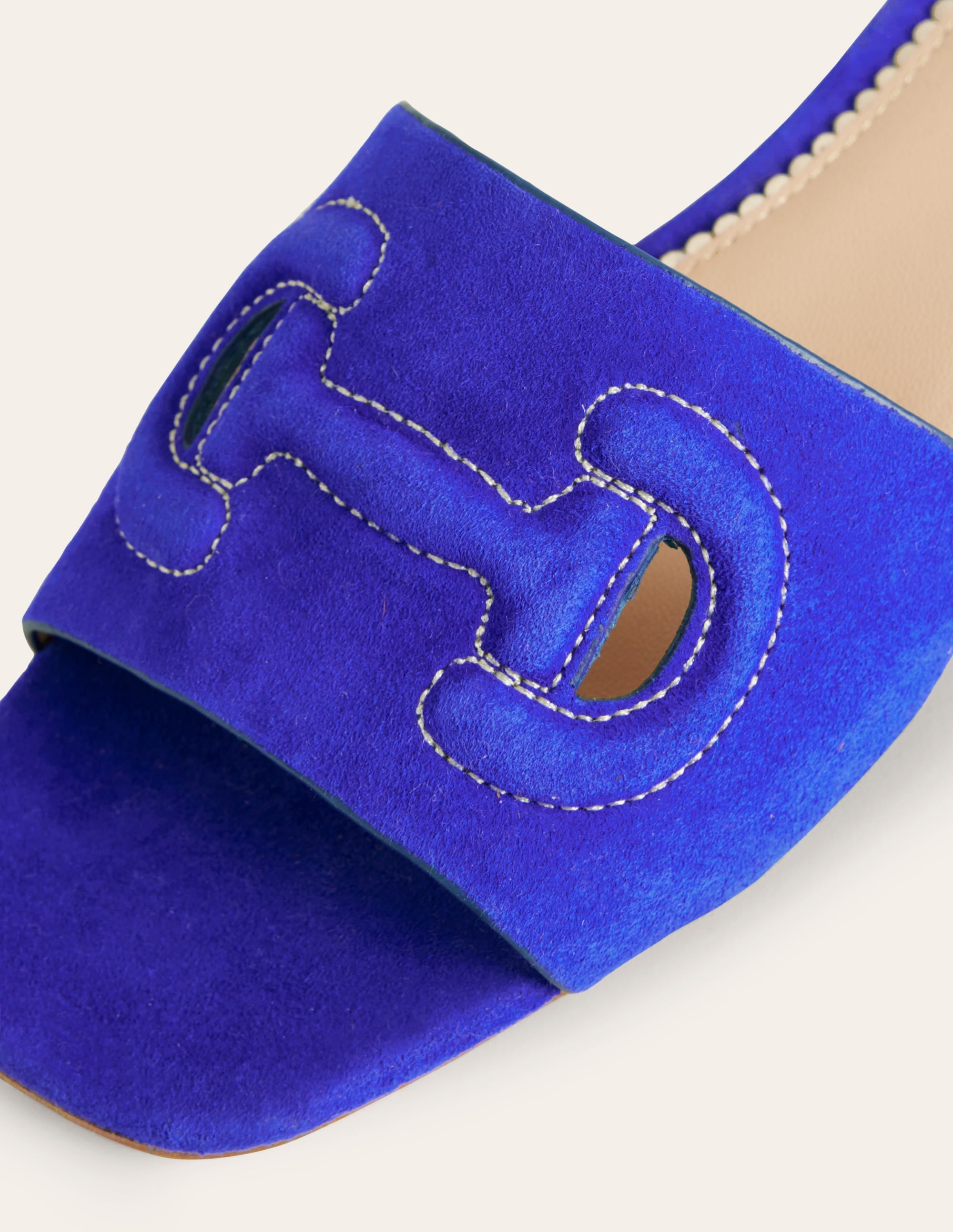 Pantoletten mit Cut-out-Trensendetail-Hellblau - Image 4