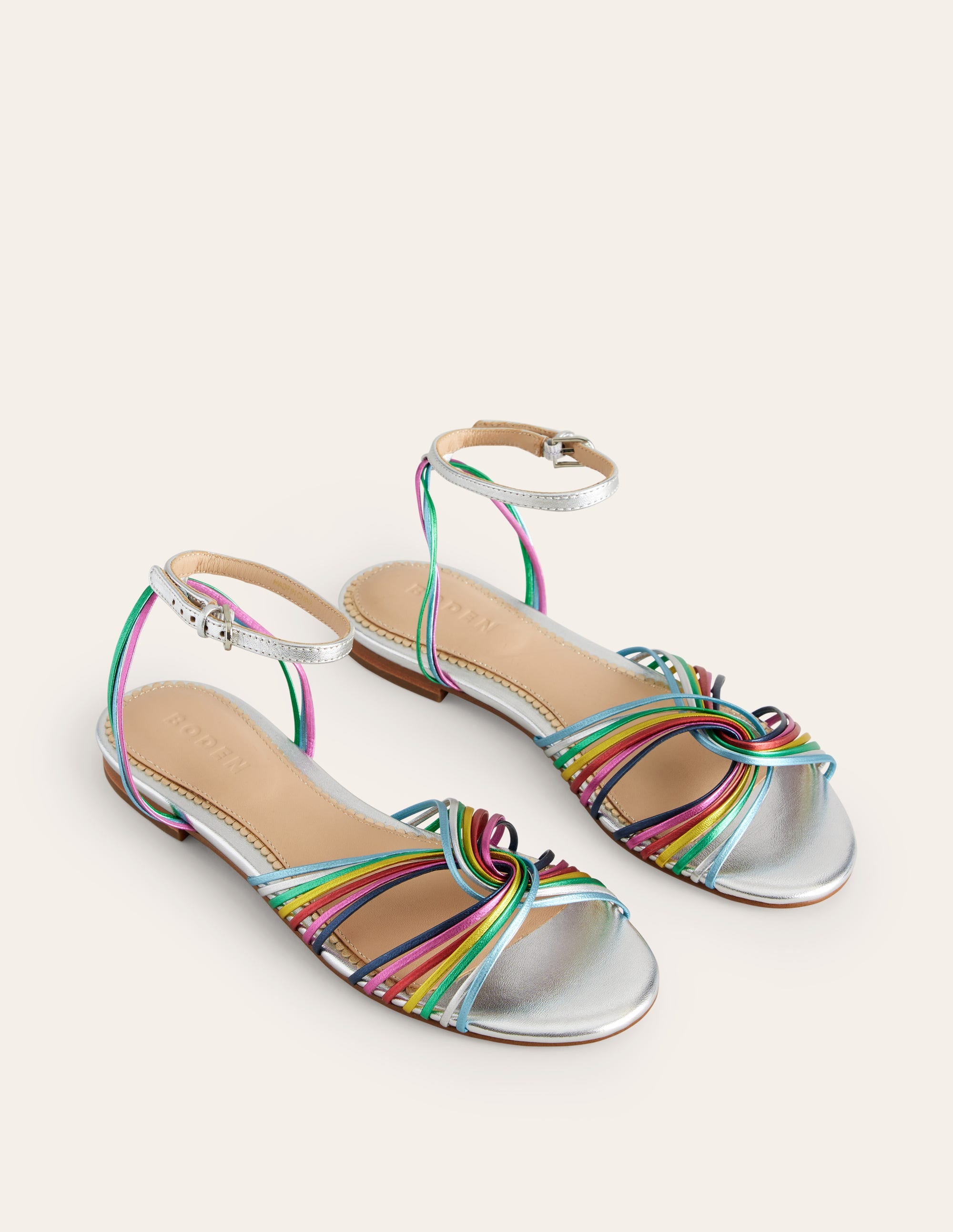 Flache Sandalen mit Twistdetail-Bunt Metallic-Leder - Image 4