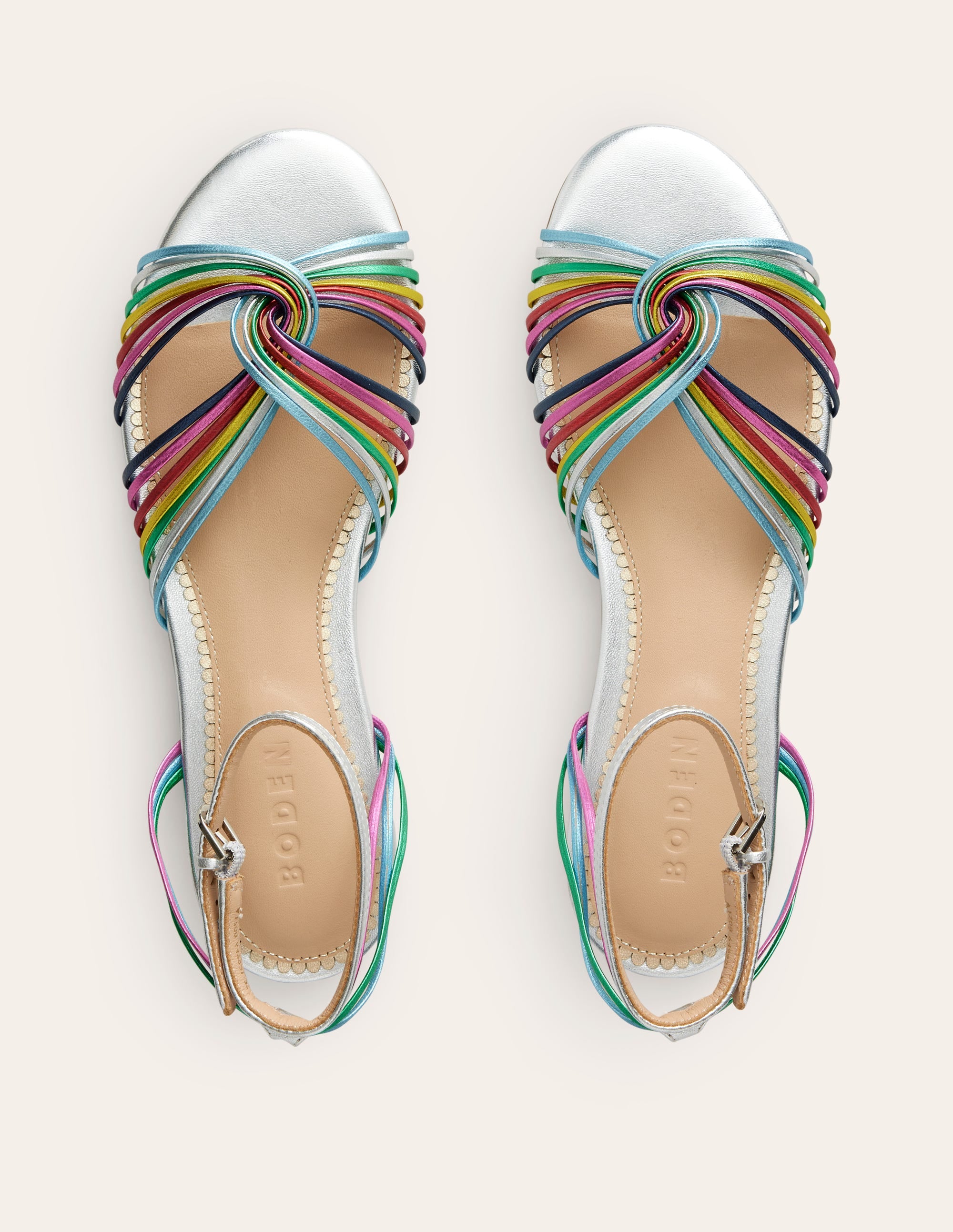 Flache Sandalen mit Twistdetail-Bunt Metallic-Leder - Image 6