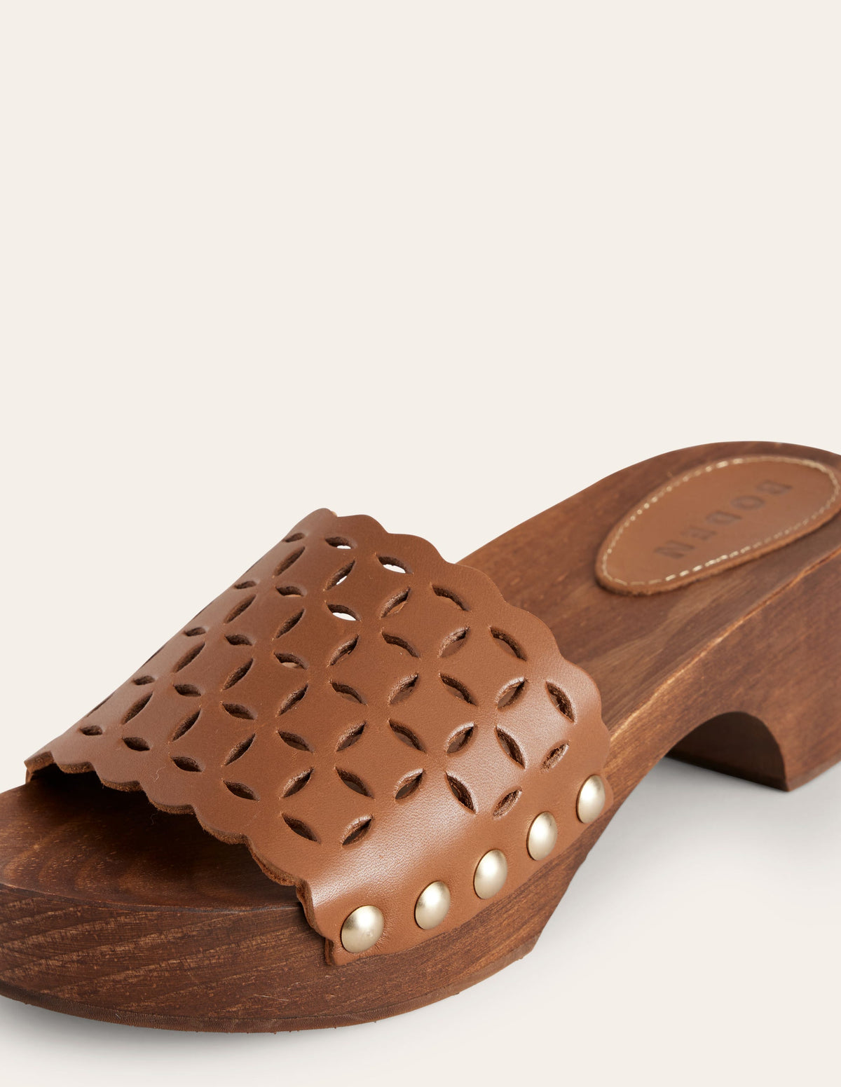 Clogs mit Cut-out-Details-Hellbraun - Image 4