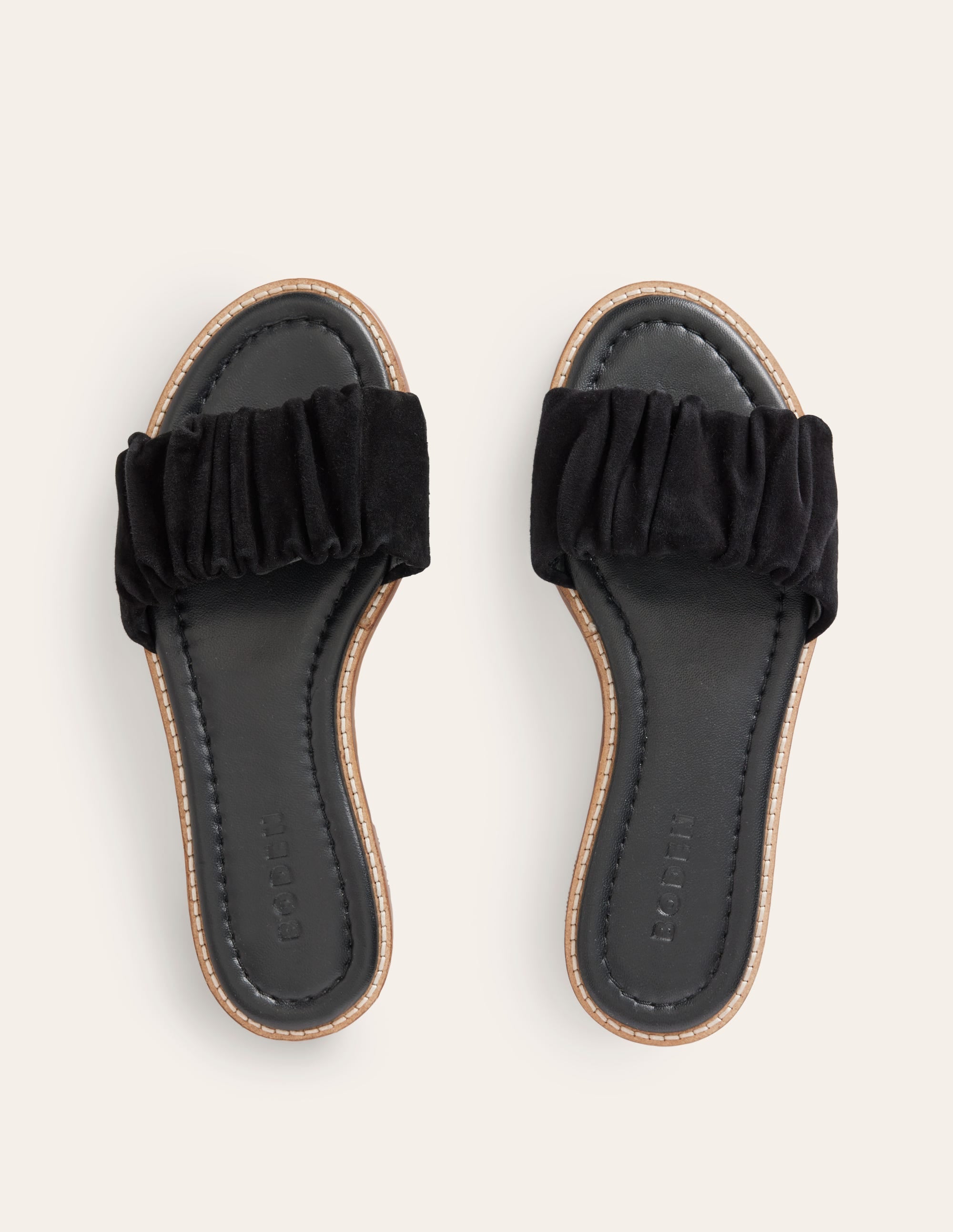 Ruched Flat Sandals-Black - Image 6