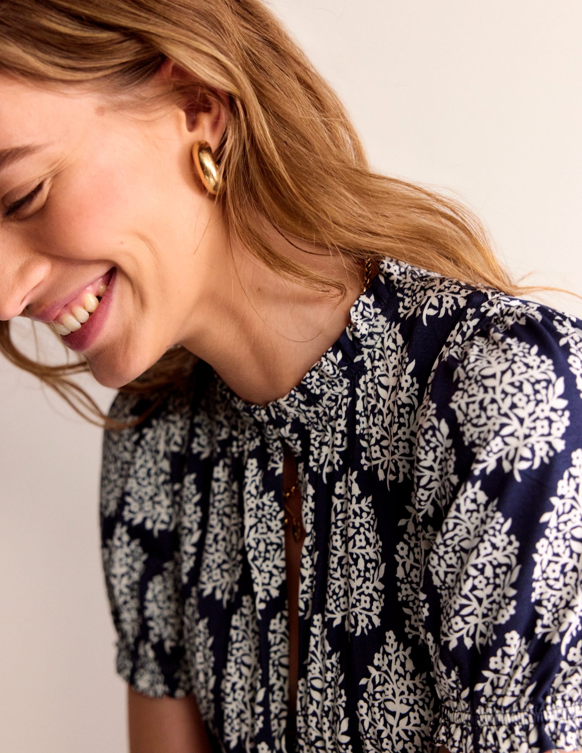 Rosanna Midi-Teekleid aus Jersey-Französisch-Marineblau, Blümchen-Paisley-2