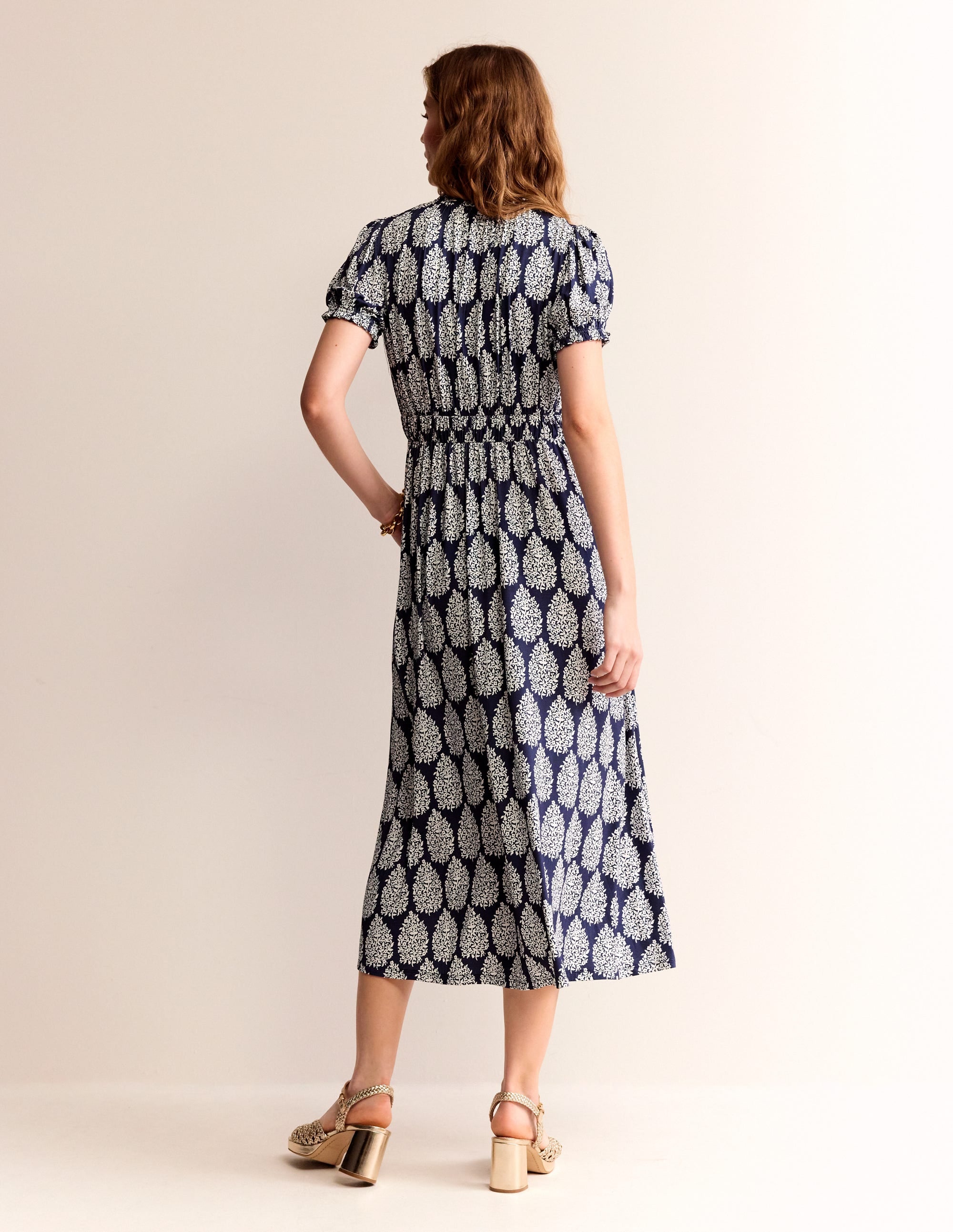 Rosanna Midi-Teekleid aus Jersey-Französisch-Marineblau, Blümchen-Paisley - Image 3