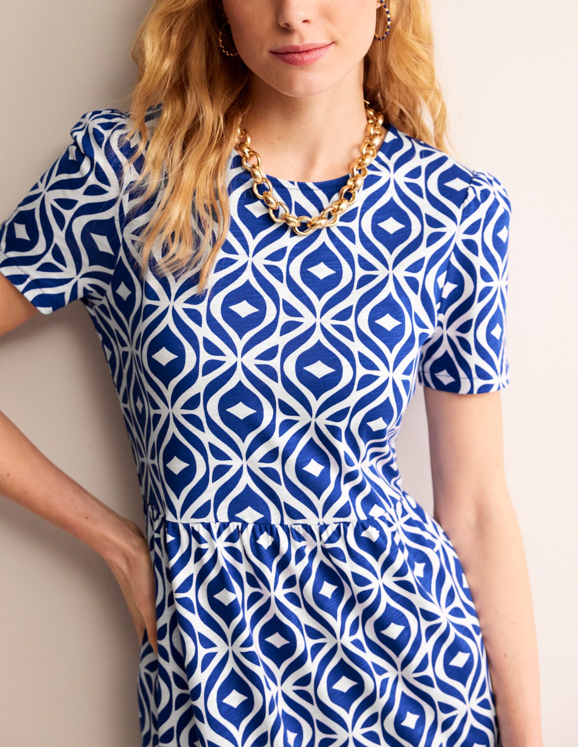 Emma Gestuftes Jersey-Midikleid-Surf the Web, Diamond Wave-2