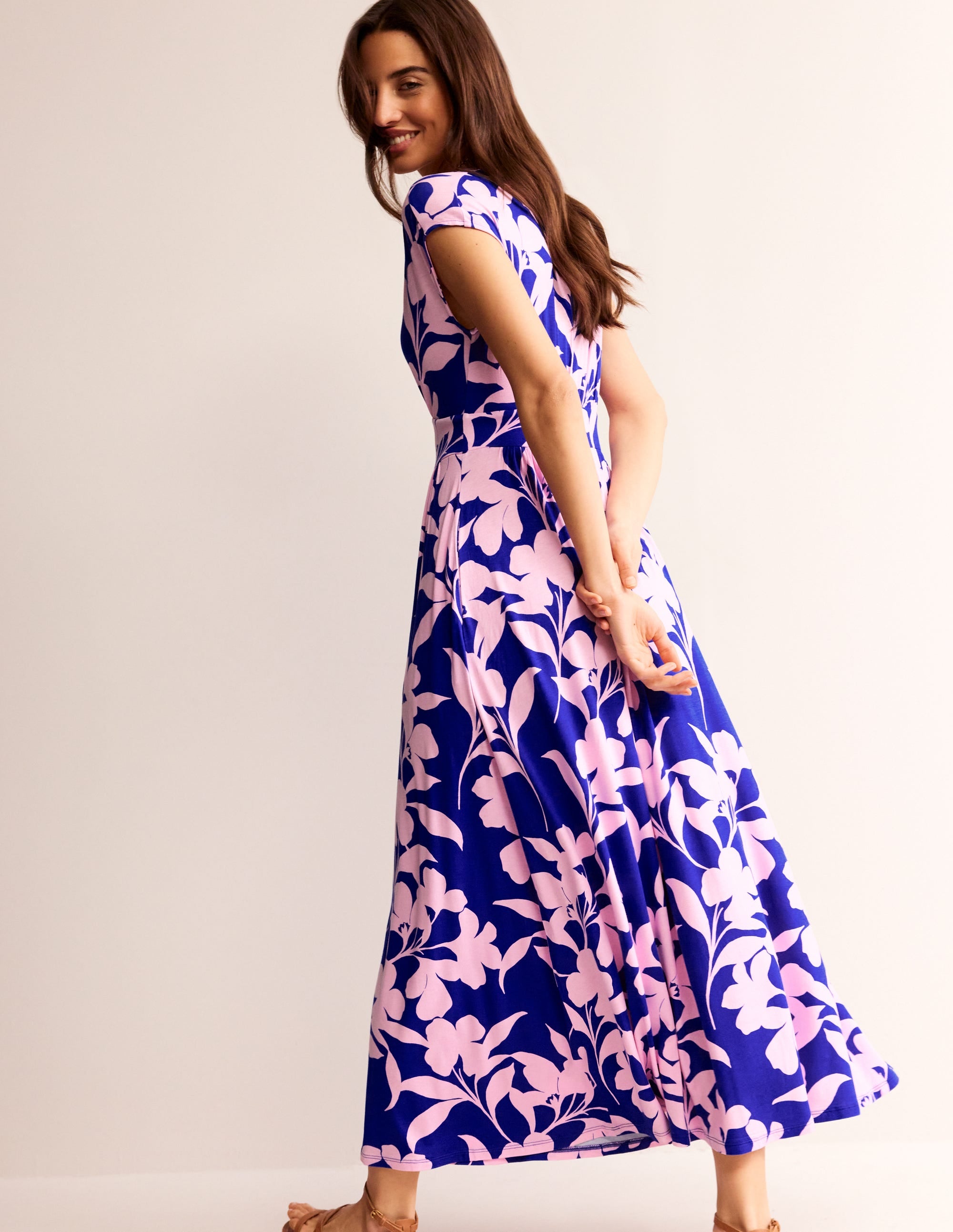 Vanessa Maxi-Wickelkleid aus Jersey-Süßer Flieder,  Blütensilhouette - Image 1