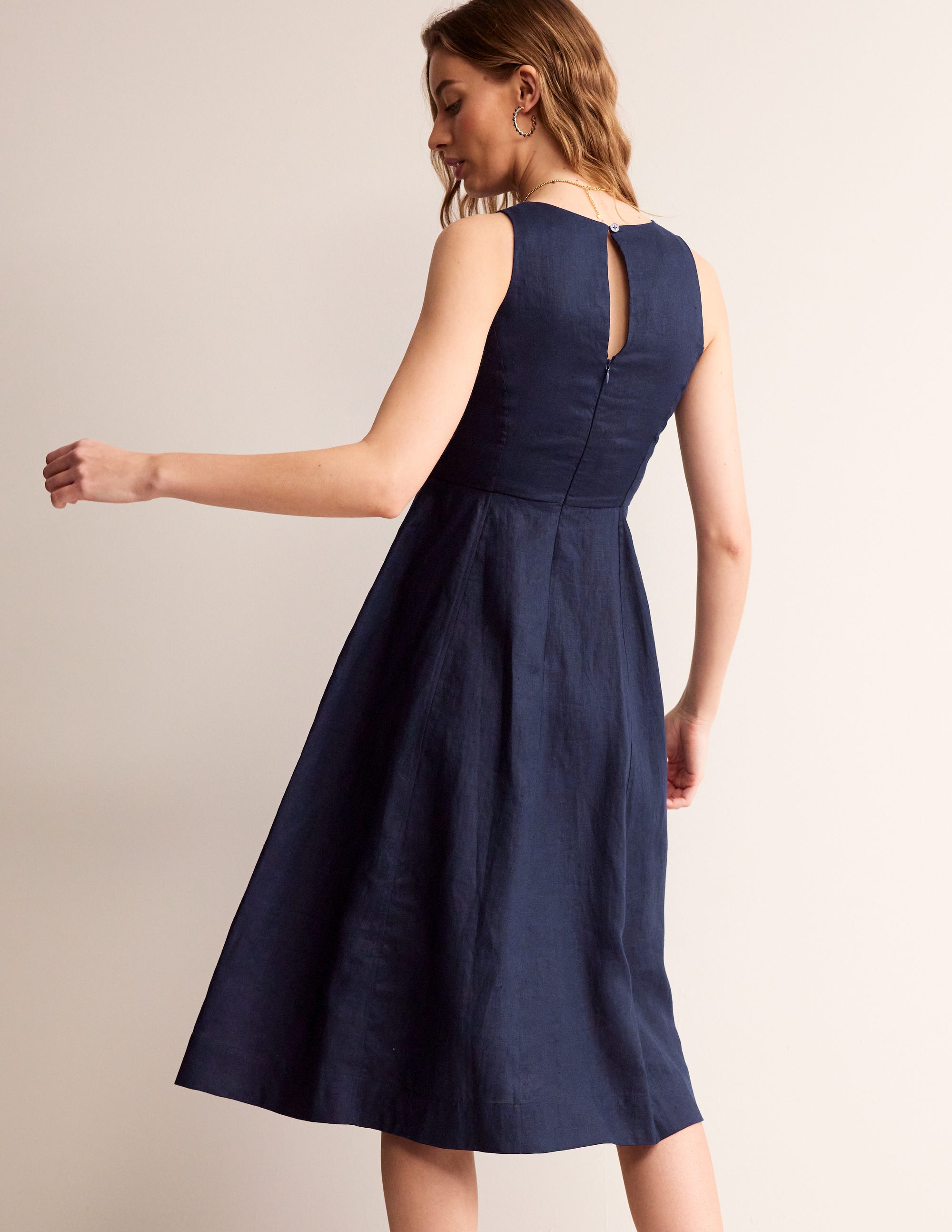 Robe midi Carla en lin-Bleu Marine, Petits Pois - Image 3