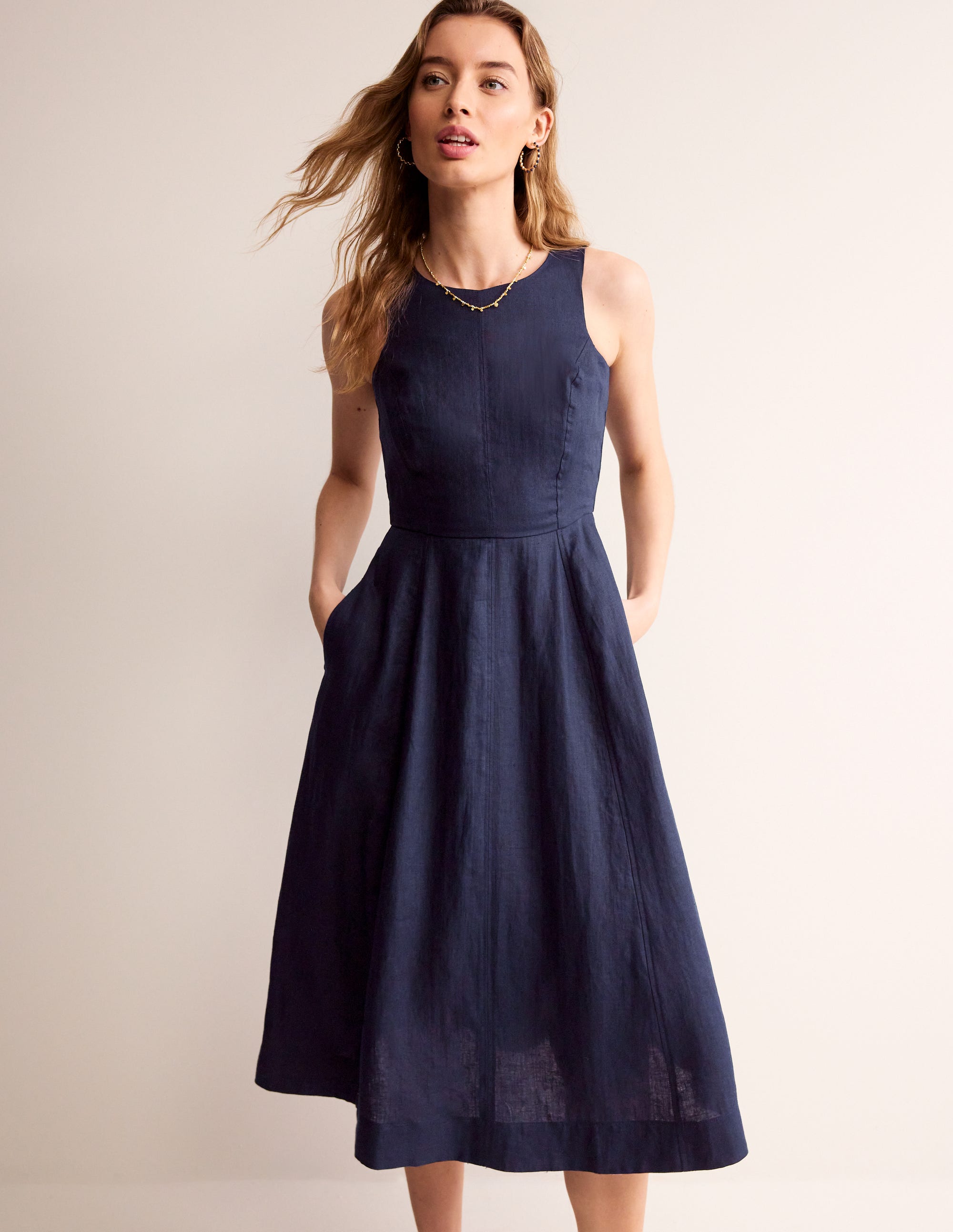 Robe midi Carla en lin-Bleu Marine, Petits Pois - Image 4