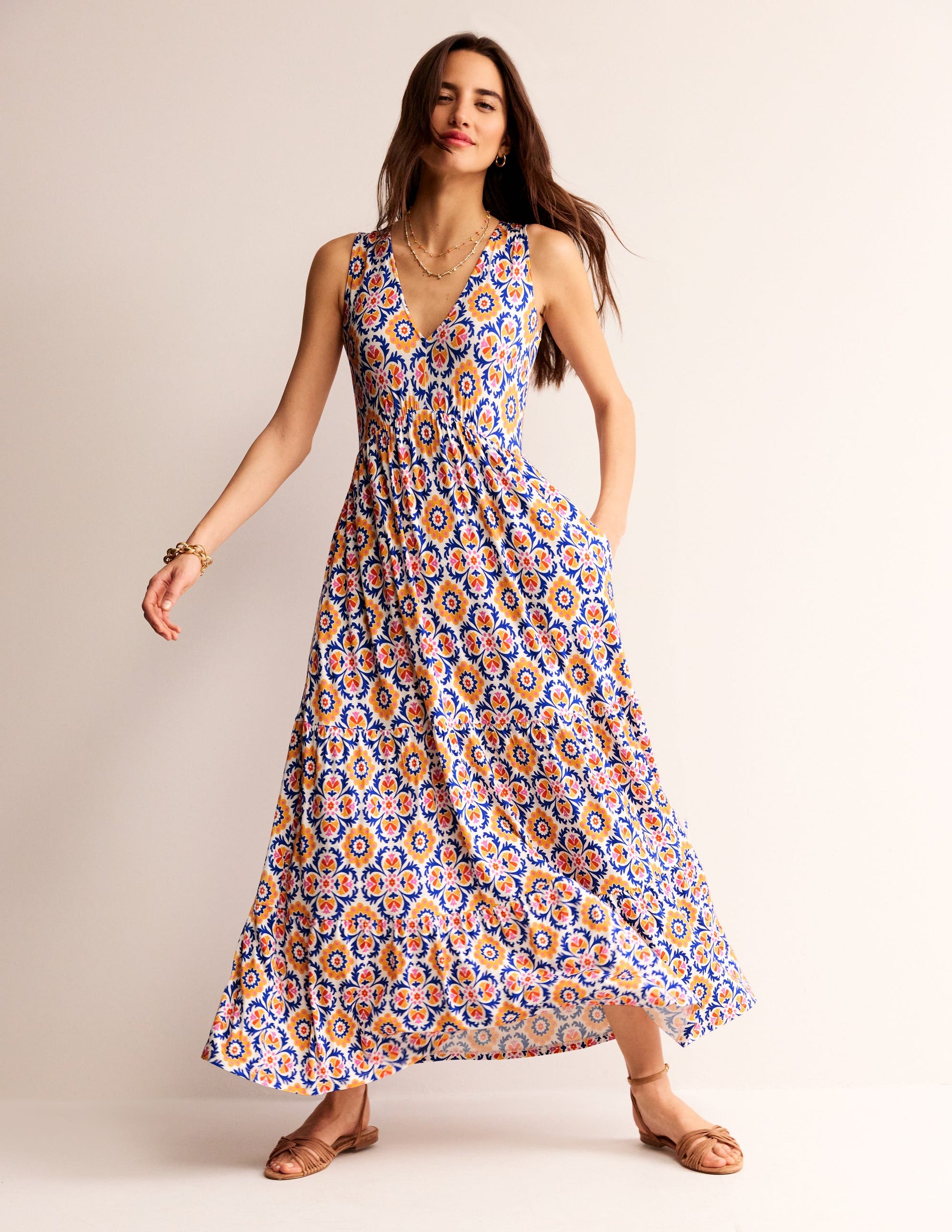 Sylvia Maxi-Stufenkleid aus Jersey-Künstlerisches Gold, Mosaik Blüte-2