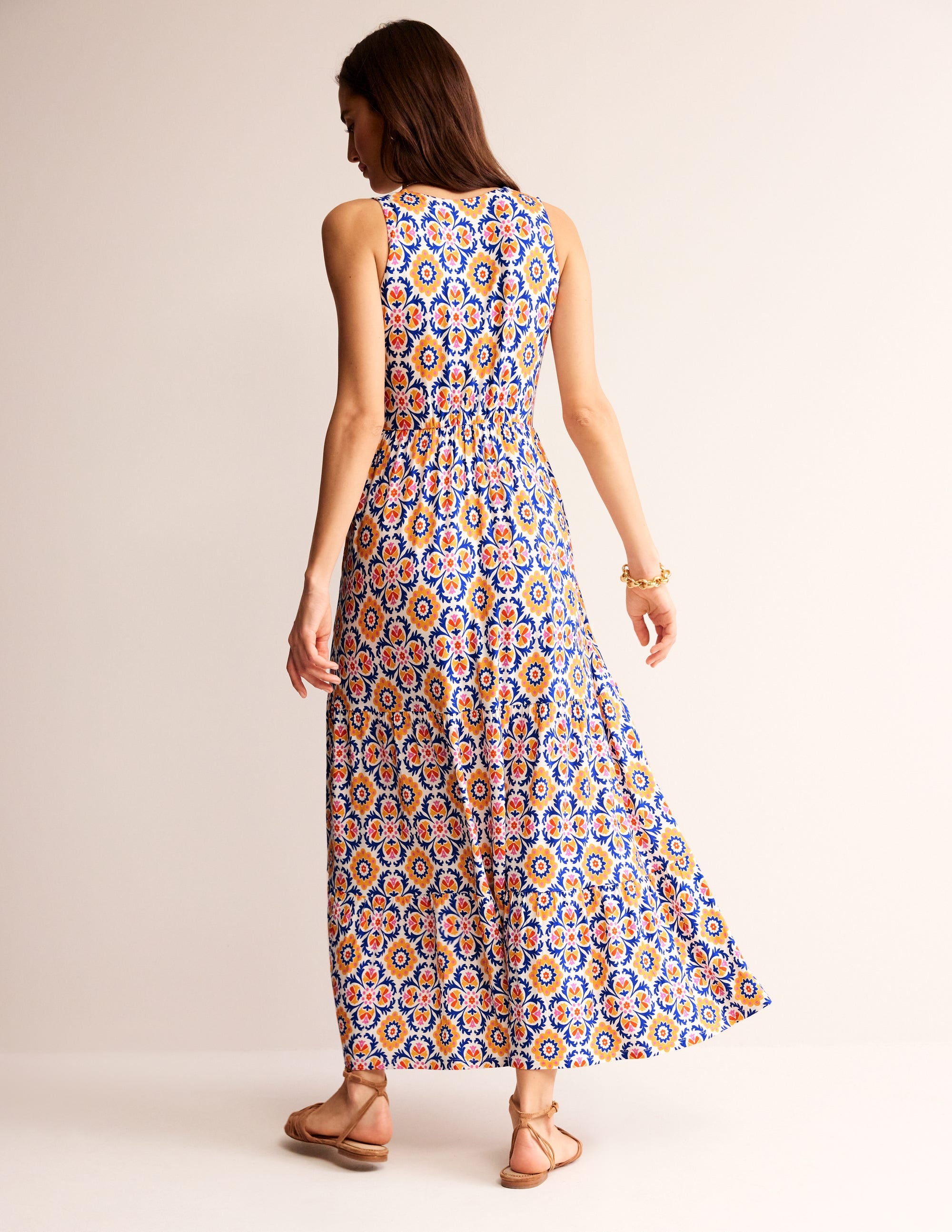 Sylvia Maxi-Stufenkleid aus Jersey-Künstlerisches Gold, Mosaik Blüte - Image 3