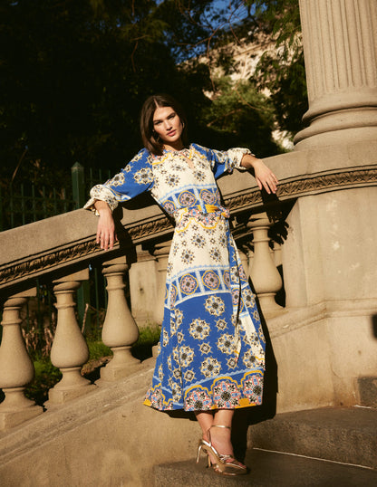 Robe longue de cérémonie à manches blousantes-Bleu connecté, motif Mosaic Charm-5