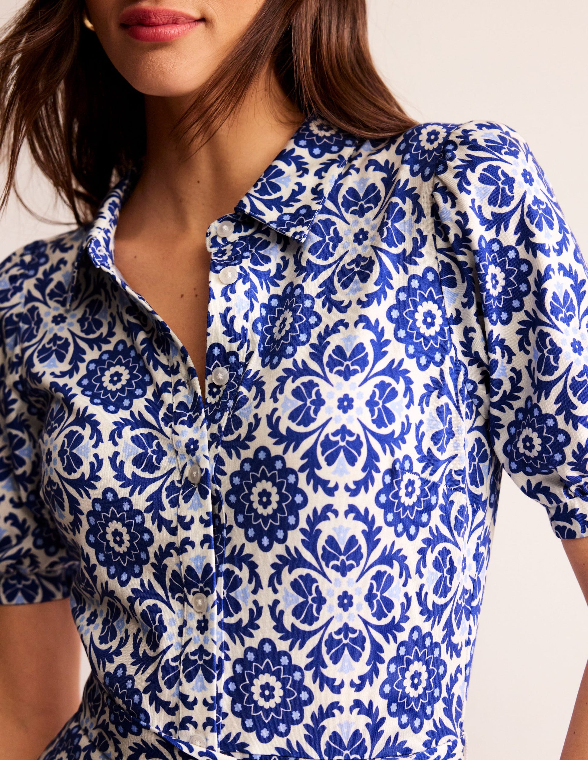 Libby Midi-Hemdblusenkleid aus Jersey-Surf the Web, Mosaik Blüte-2
