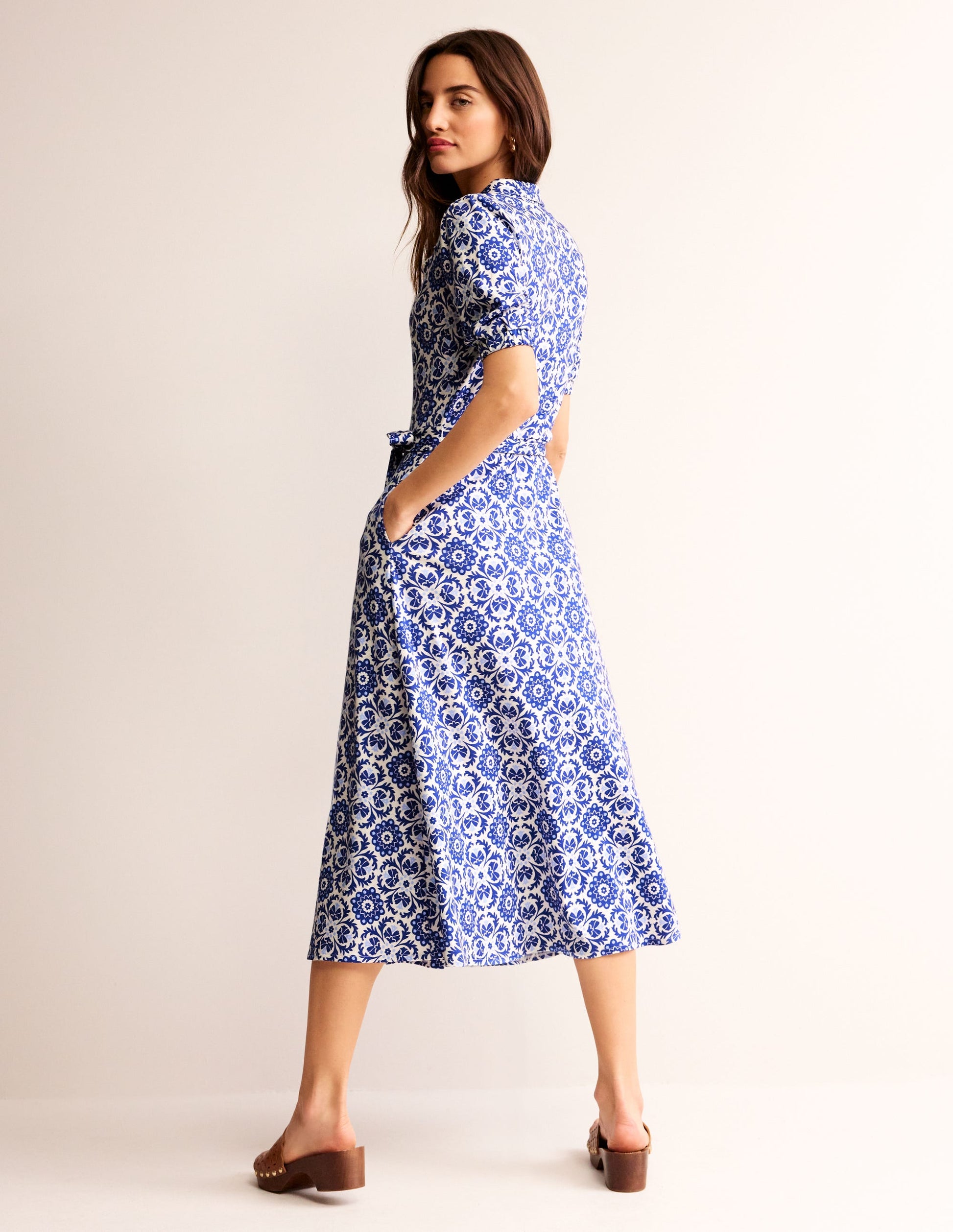 Libby Midi-Hemdblusenkleid aus Jersey-Surf the Web, Mosaik Blüte-3