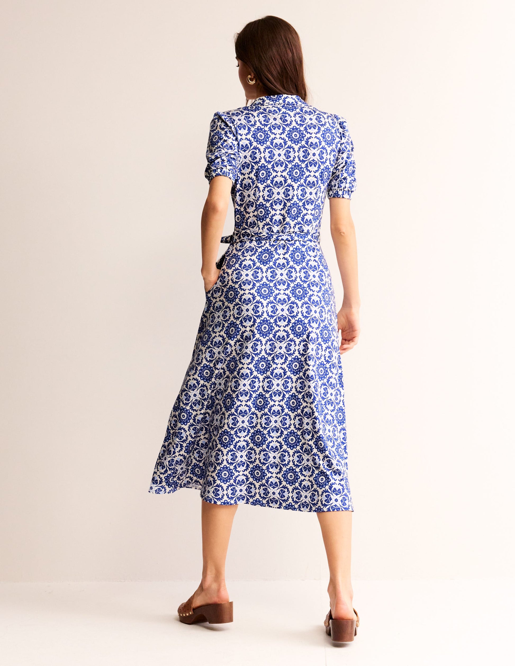 Libby Midi-Hemdblusenkleid aus Jersey-Surf the Web, Mosaik Blüte-6