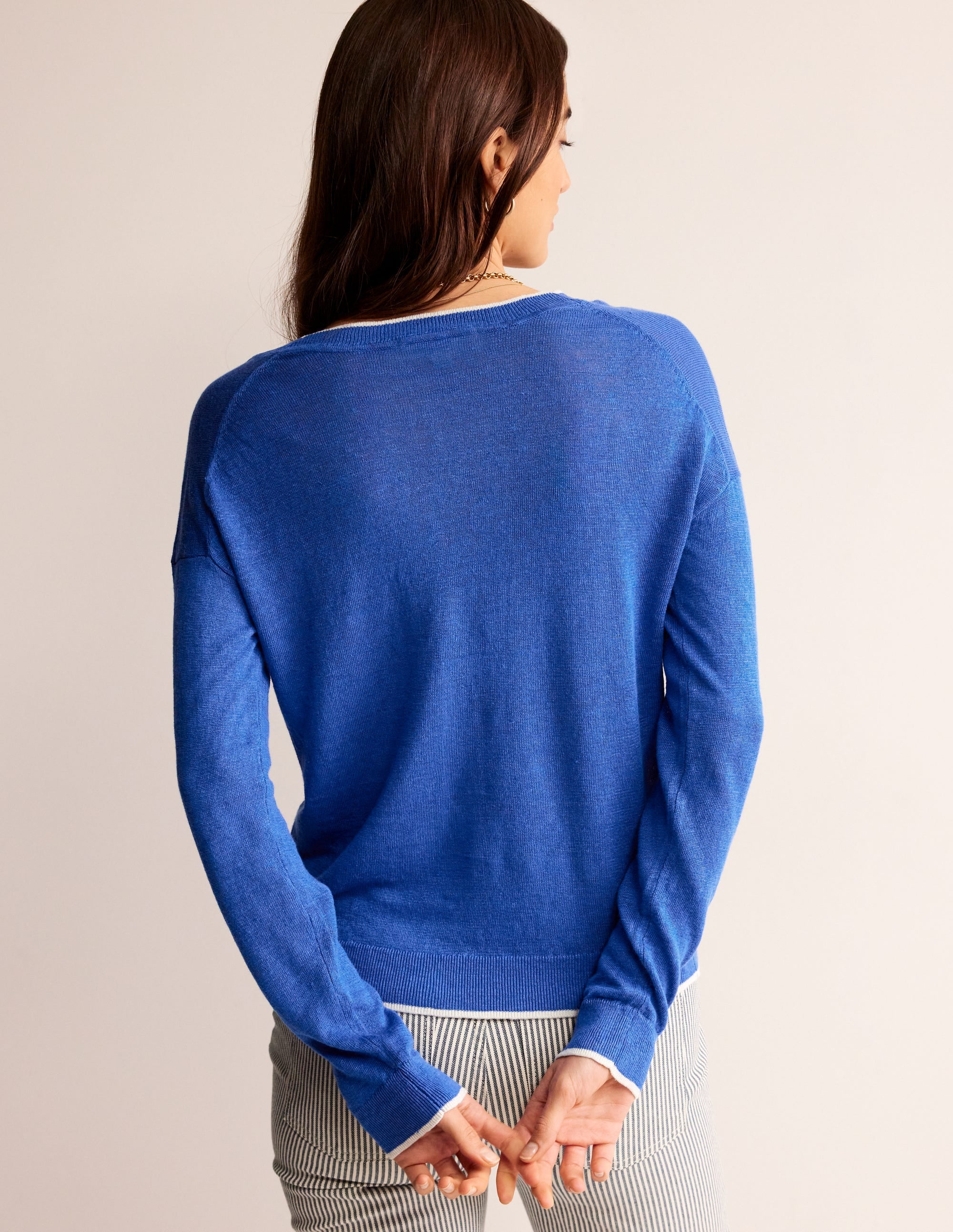 Gilet col V Maggie en lin-Bleu nautique - Image 3