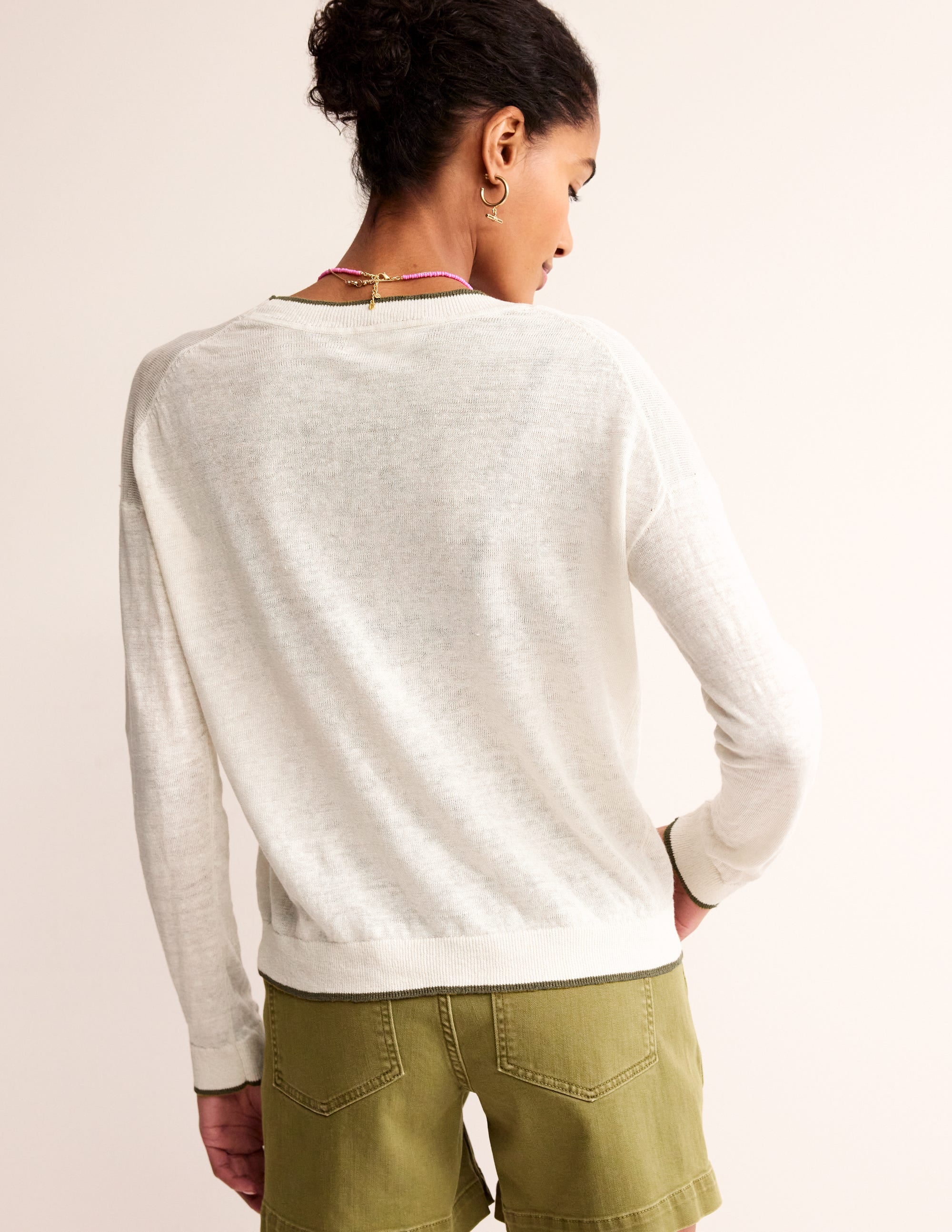 Gilet col V Maggie en lin-Black - Image 3