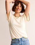 Maggie Leinen-T-Shirt mit U-Boot-Ausschnitt-Warmes Naturweiß