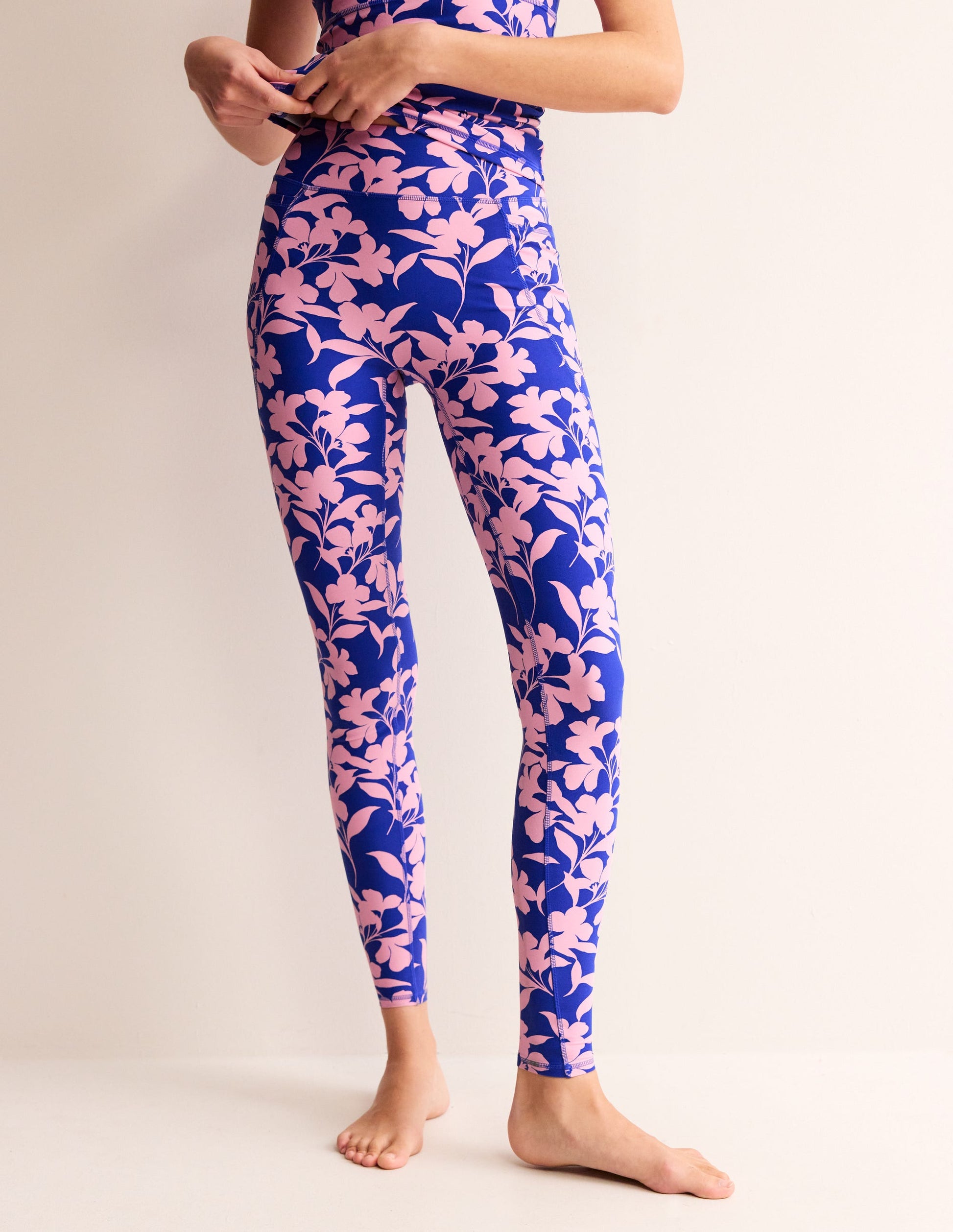 High Waist Pocket Leggings-Rose, Silhouette Bloom-4