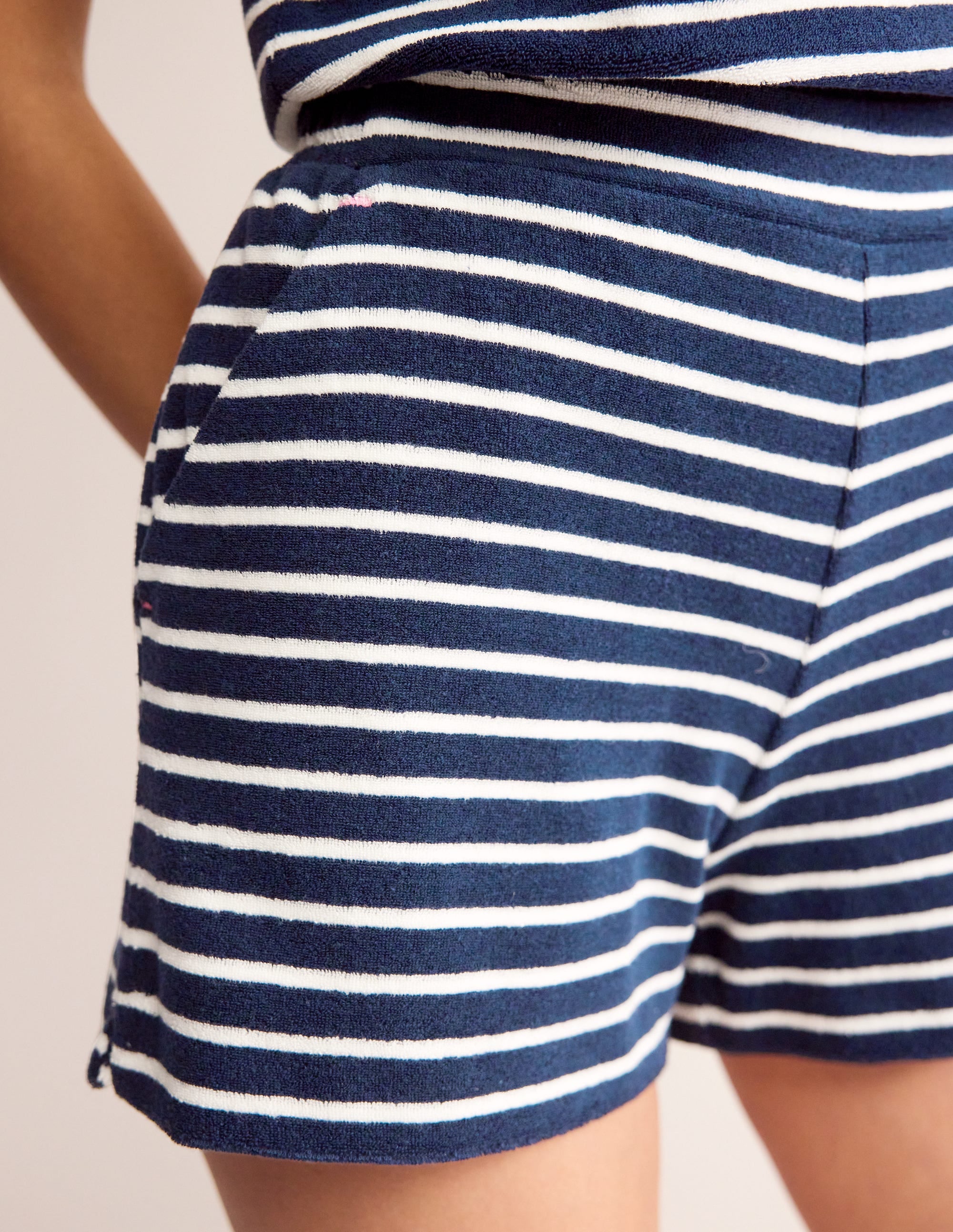 Short en éponge-Rayé bleu marine/ivoire - Image 2