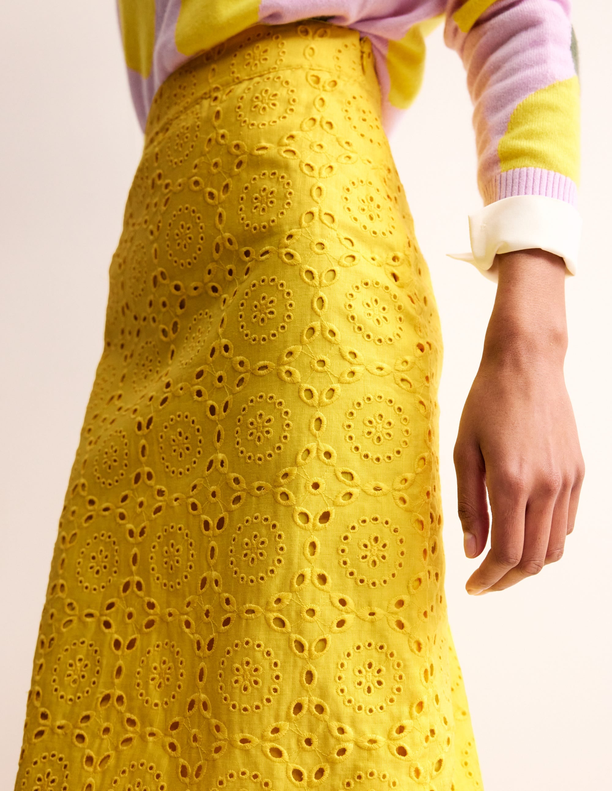 Jupe colonne avec broderie anglaise-Jaune vif - Image 2