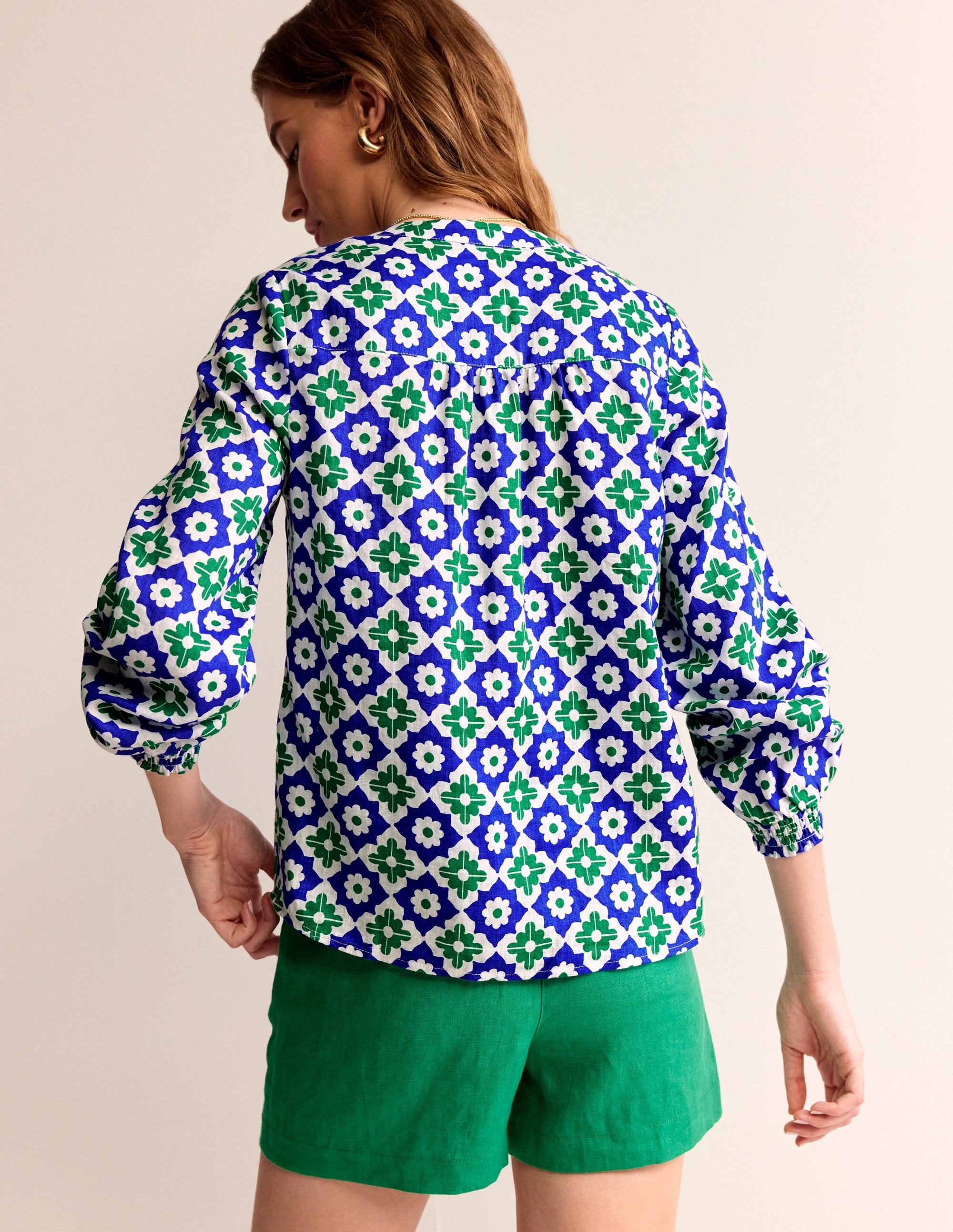 Top Alice en lin-Vert, motif Geometric Stamp - Image 4