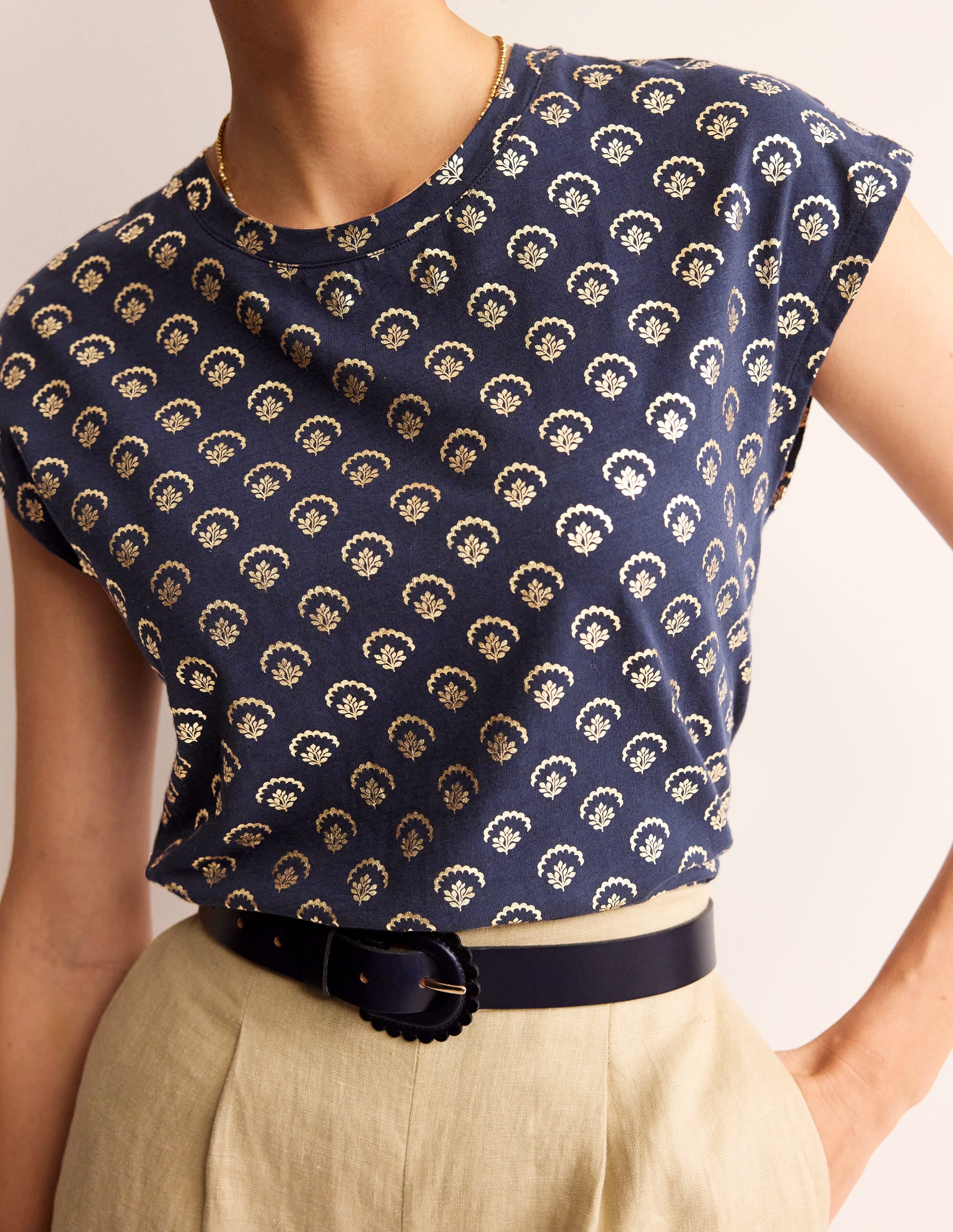 Louisa Flammgarn-T-Shirt mit Druck-Marineblau, Weinrebe Folie - Image 2