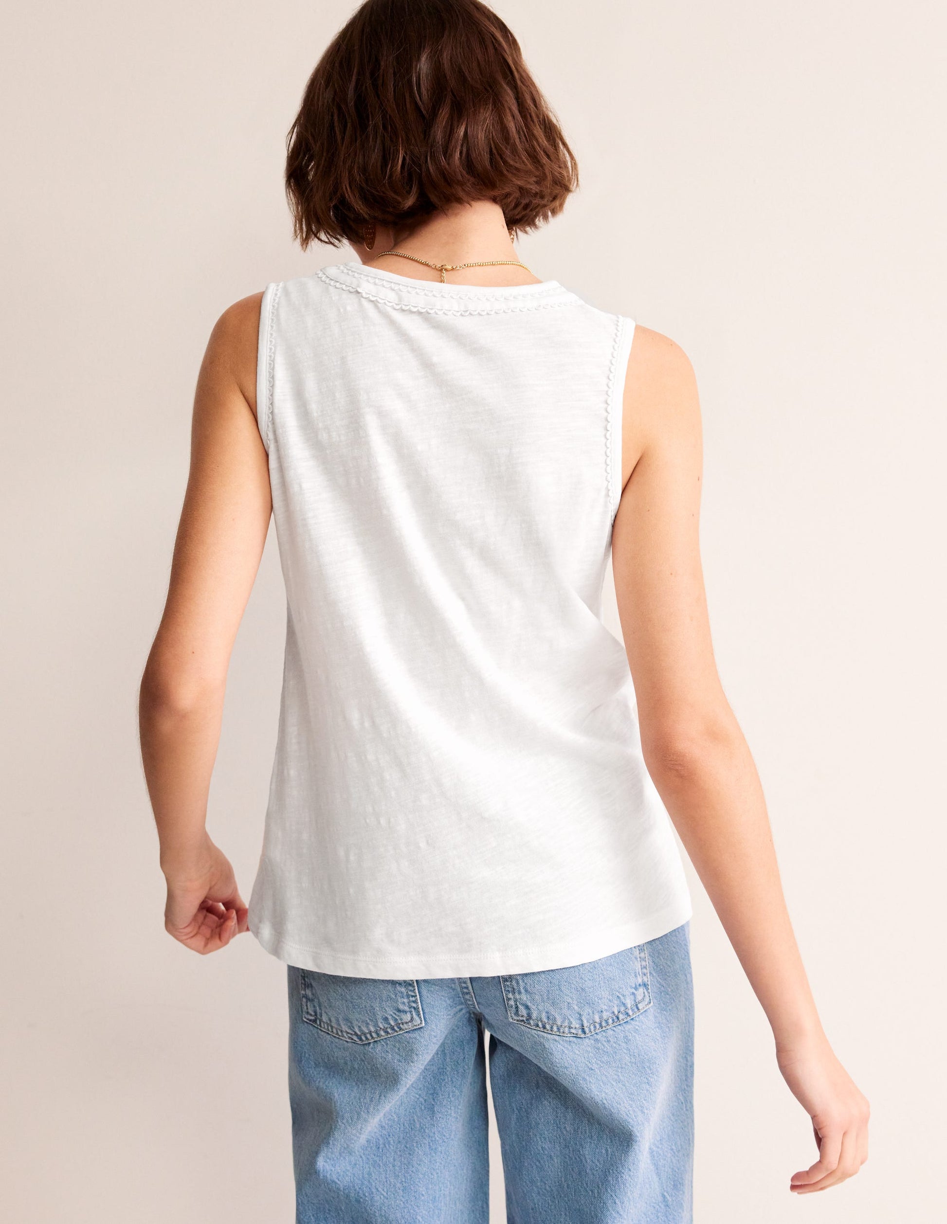 Tanktop mit Pompon-Besatz-Weiß-3
