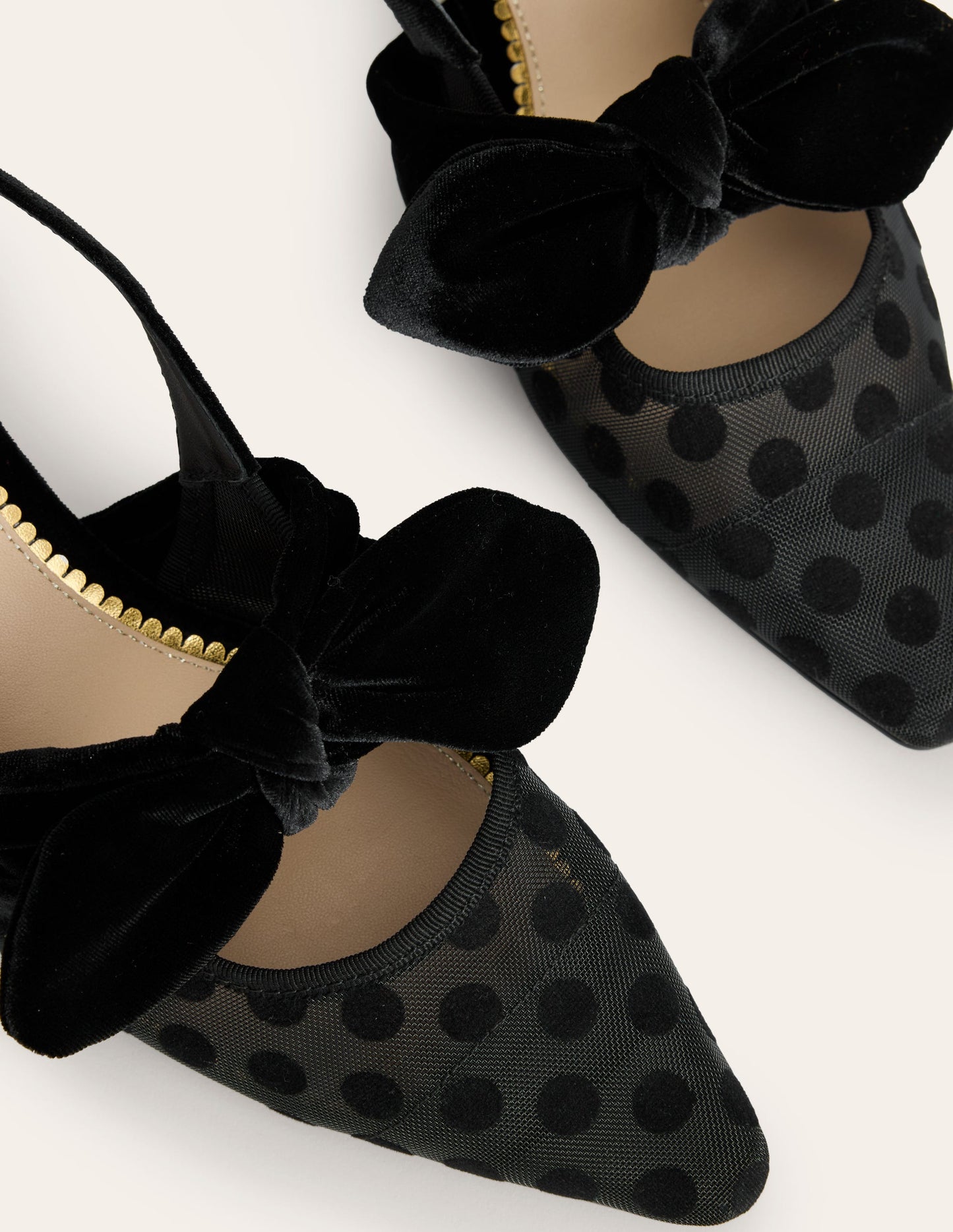 Kitten-Heels mit Schleife-Punkte Mesh