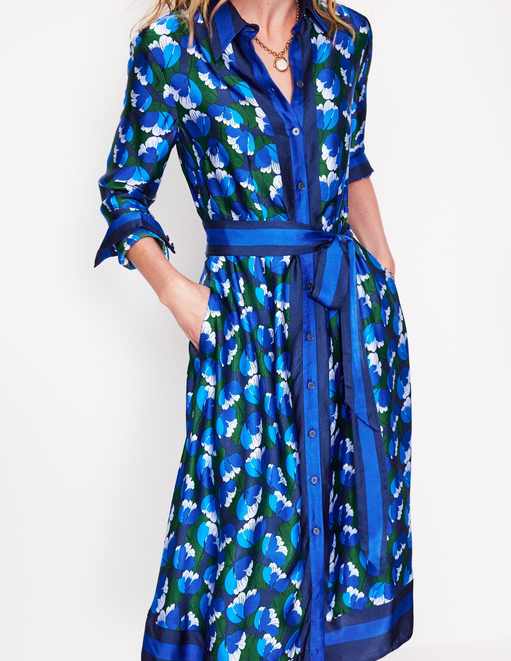 Robe-chemise Kate en satin-Bleu marine foncé, motif Tulip Valley - Image 2