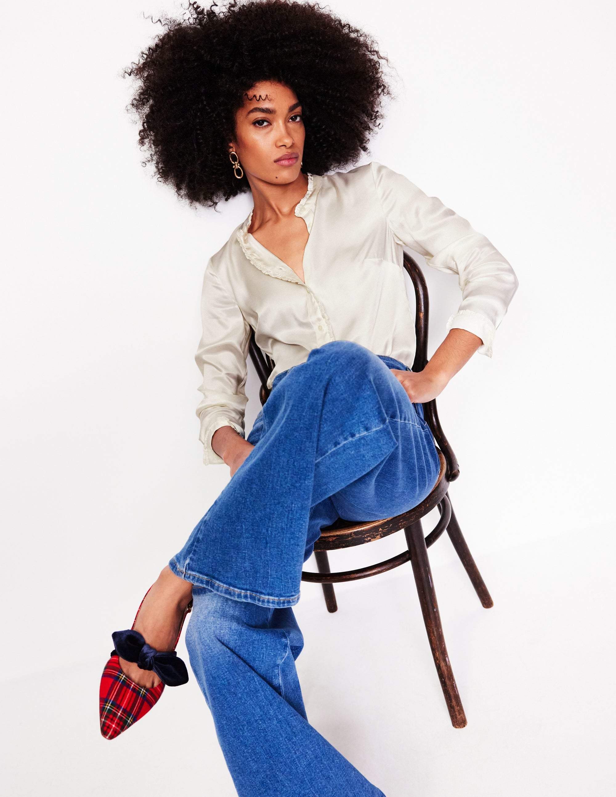 Phoebe Viskosehemd-Ivory and Navy Spot - Image 1