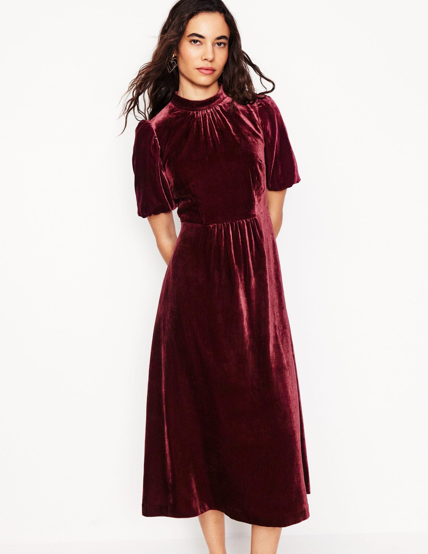 Hochgeschlossenes Samtkleid-Cabernet