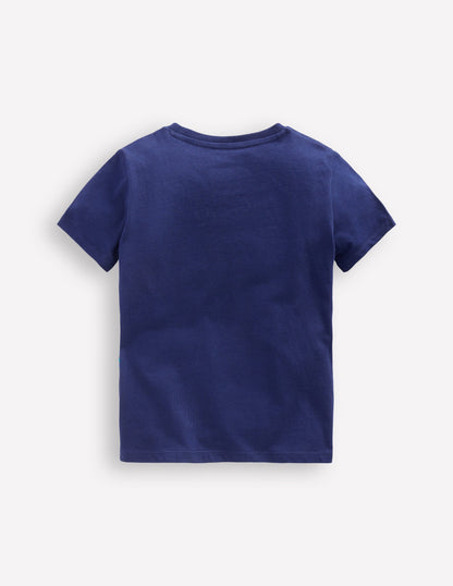 Chain Stitch T-Shirt-Medieval blue Shark