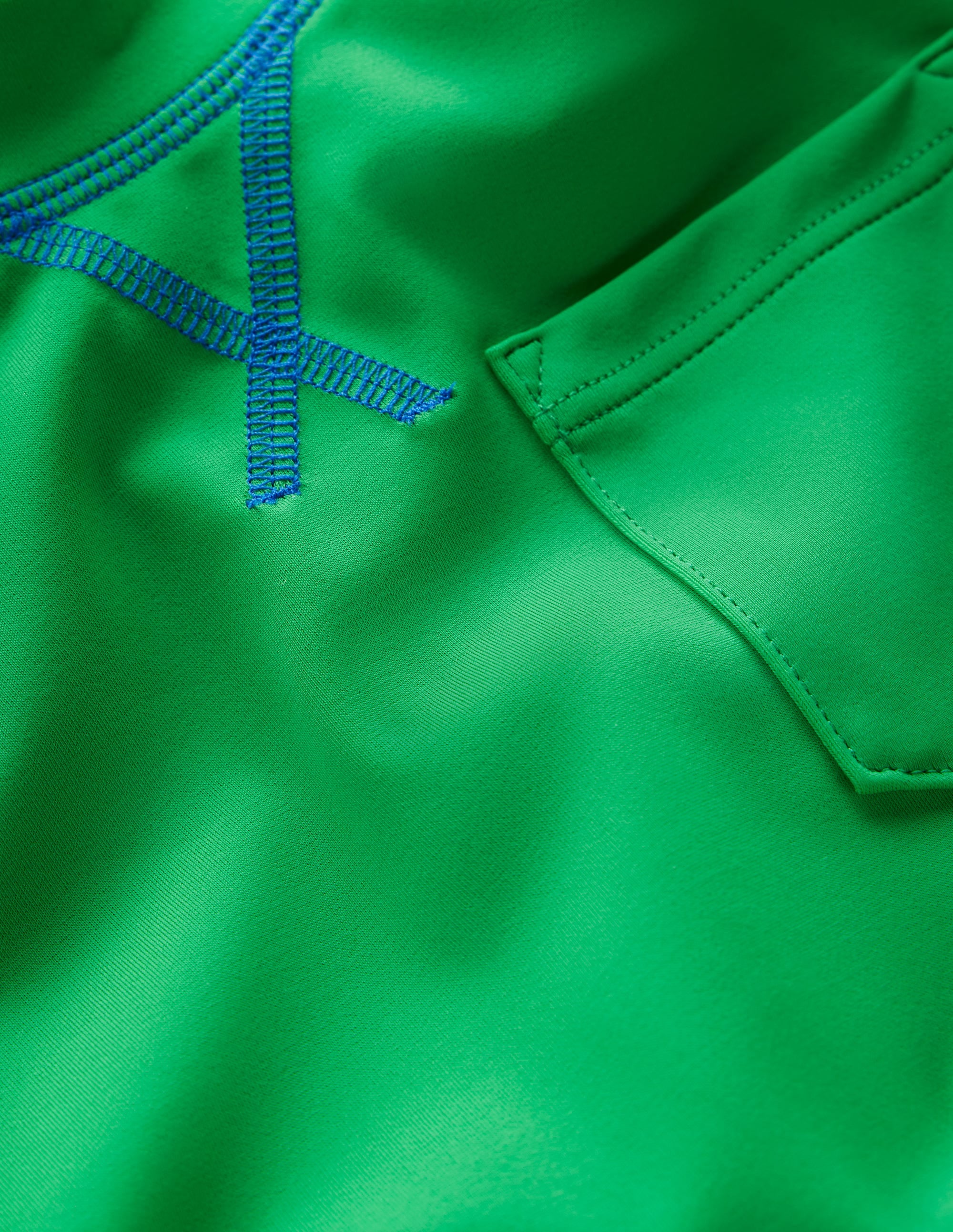 Kurzärmliges Badeshirt-Baumgrün - Image 3