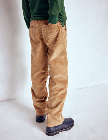 Klassische Cordhose-Cappuccino