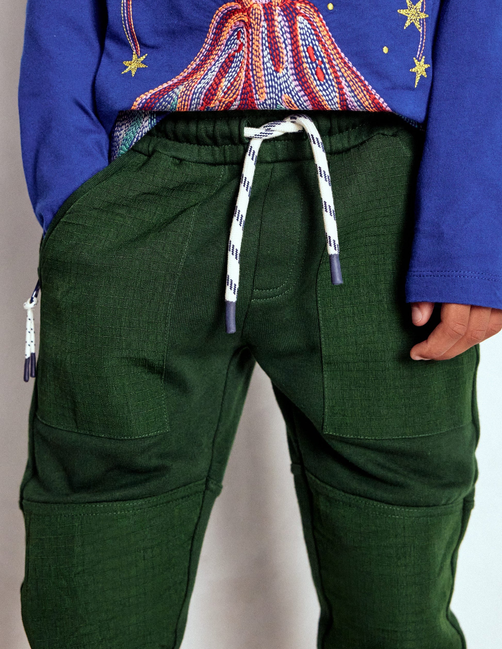 Jogginghose mit verstärktem Knie-Piniengrün, aus reißfestem Material-2