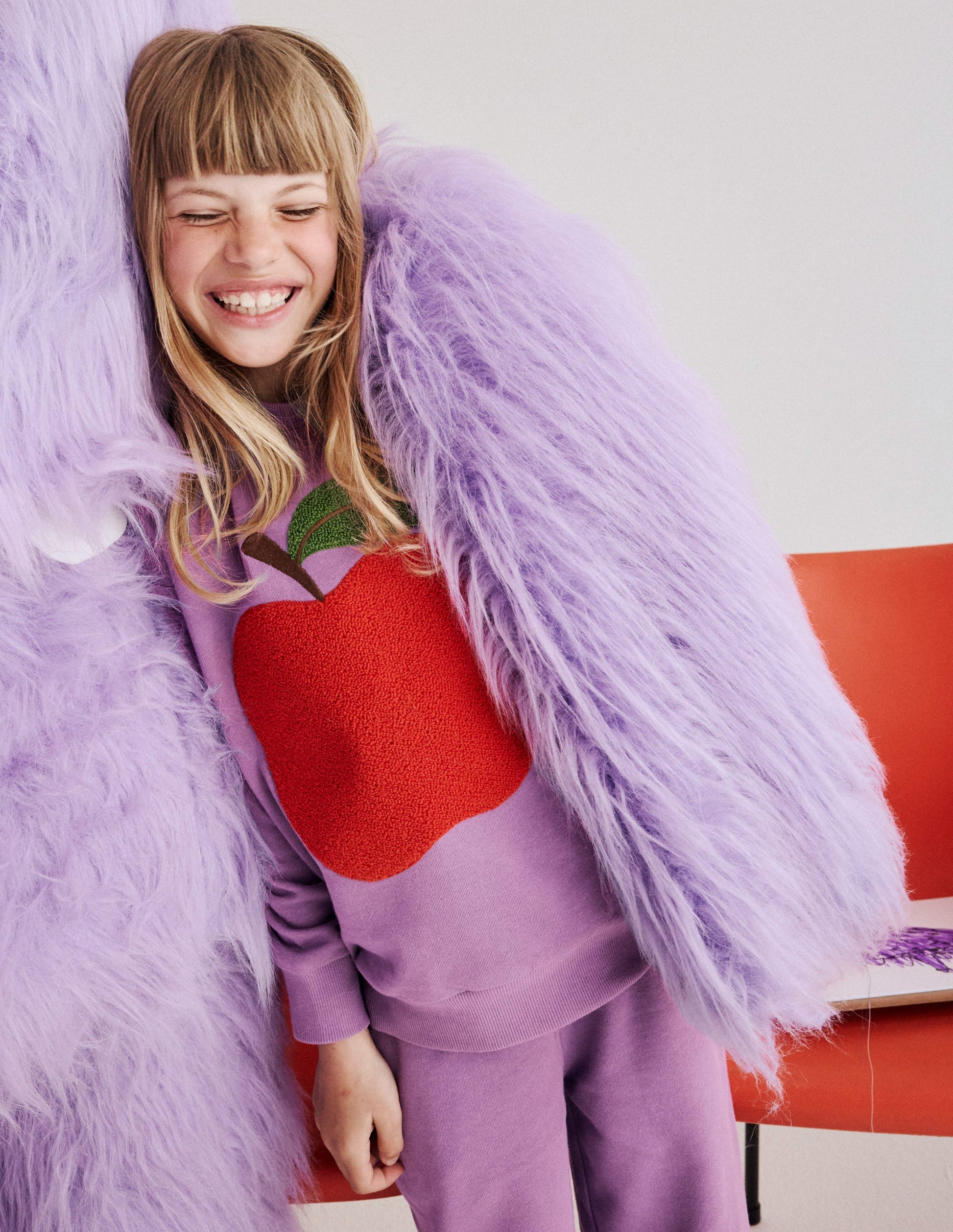 Bobbie Sweatshirt mit Applikation-Asternlila Apfel-1