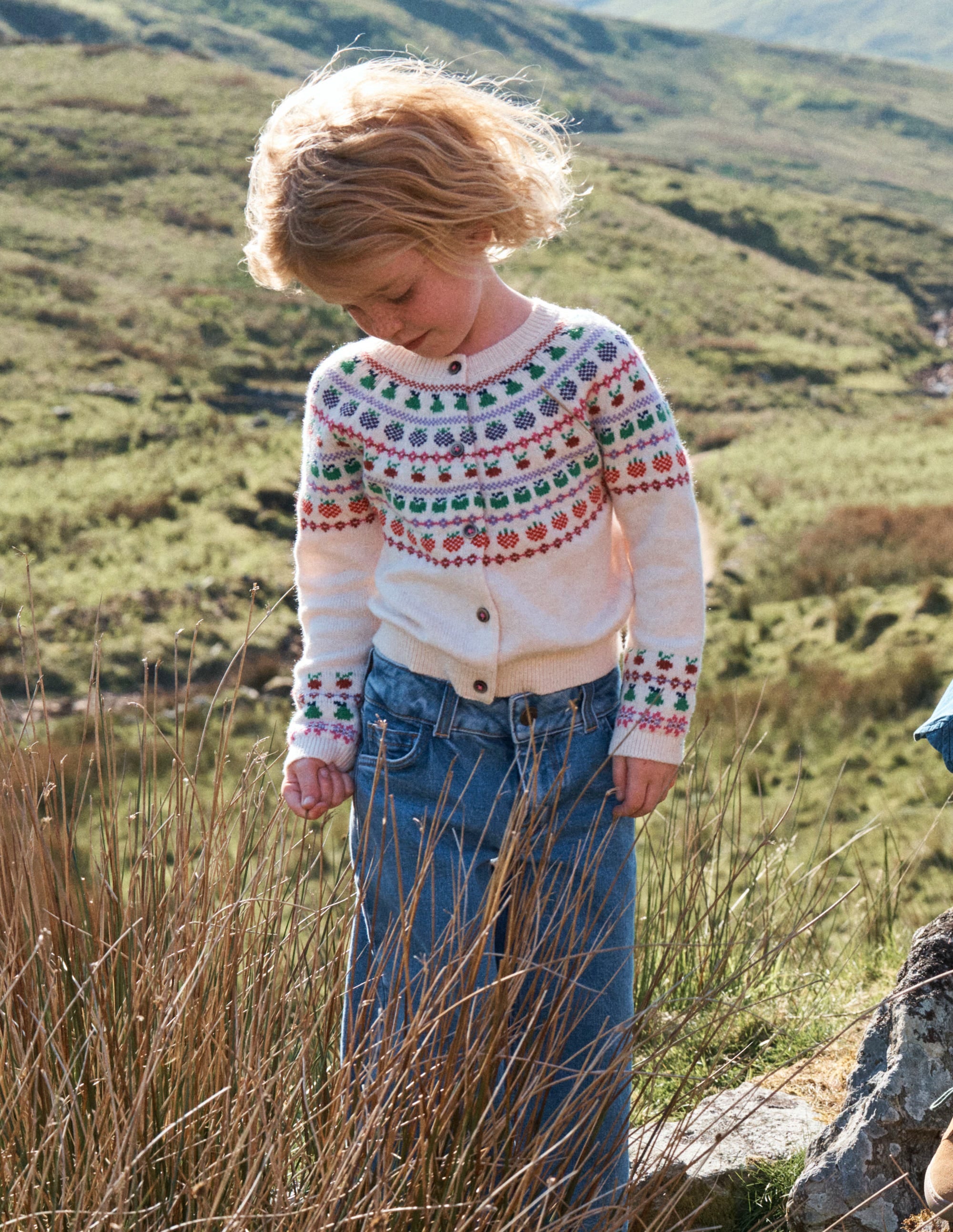Edie Fair-Isle-Strickjacke-Beige Meliert Früchte - Image 4