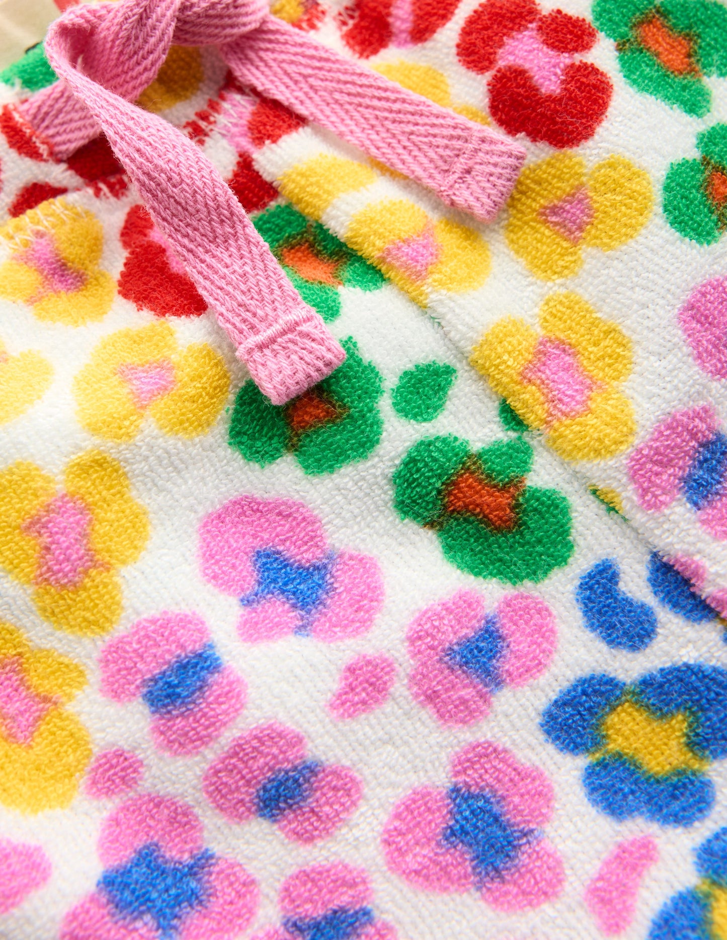 Gemusterte Frottee-Shorts-Bunt, Regenbogenfarbenes Leopardenmuster