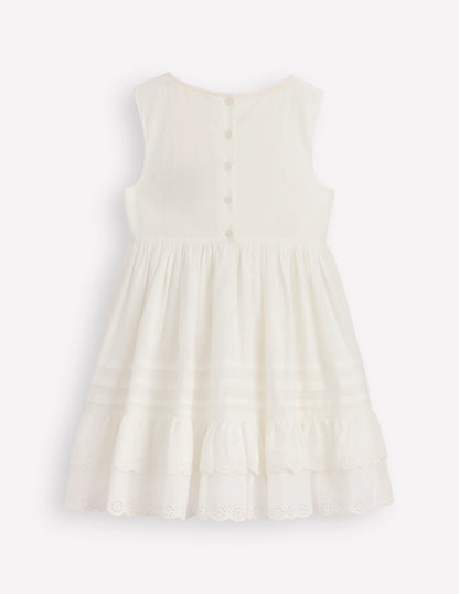 Robe à nervures et détails en dentelle-Ivoire doux