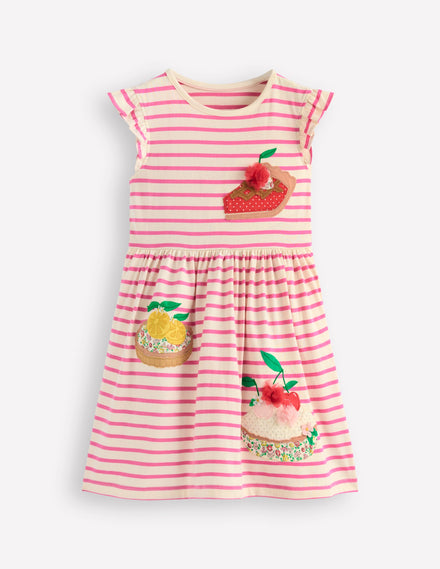 Kleid mit Flatterärmeln und Applikation-Rosa Streifen Kuchen