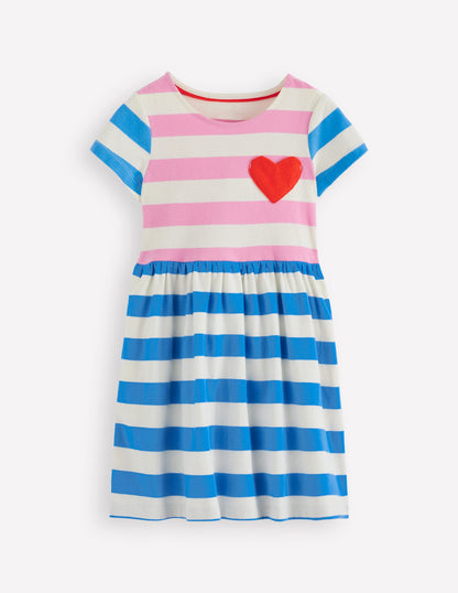 Robe en jersey fun avec poche en cœur-Rayé Méli-mélo Multicolore