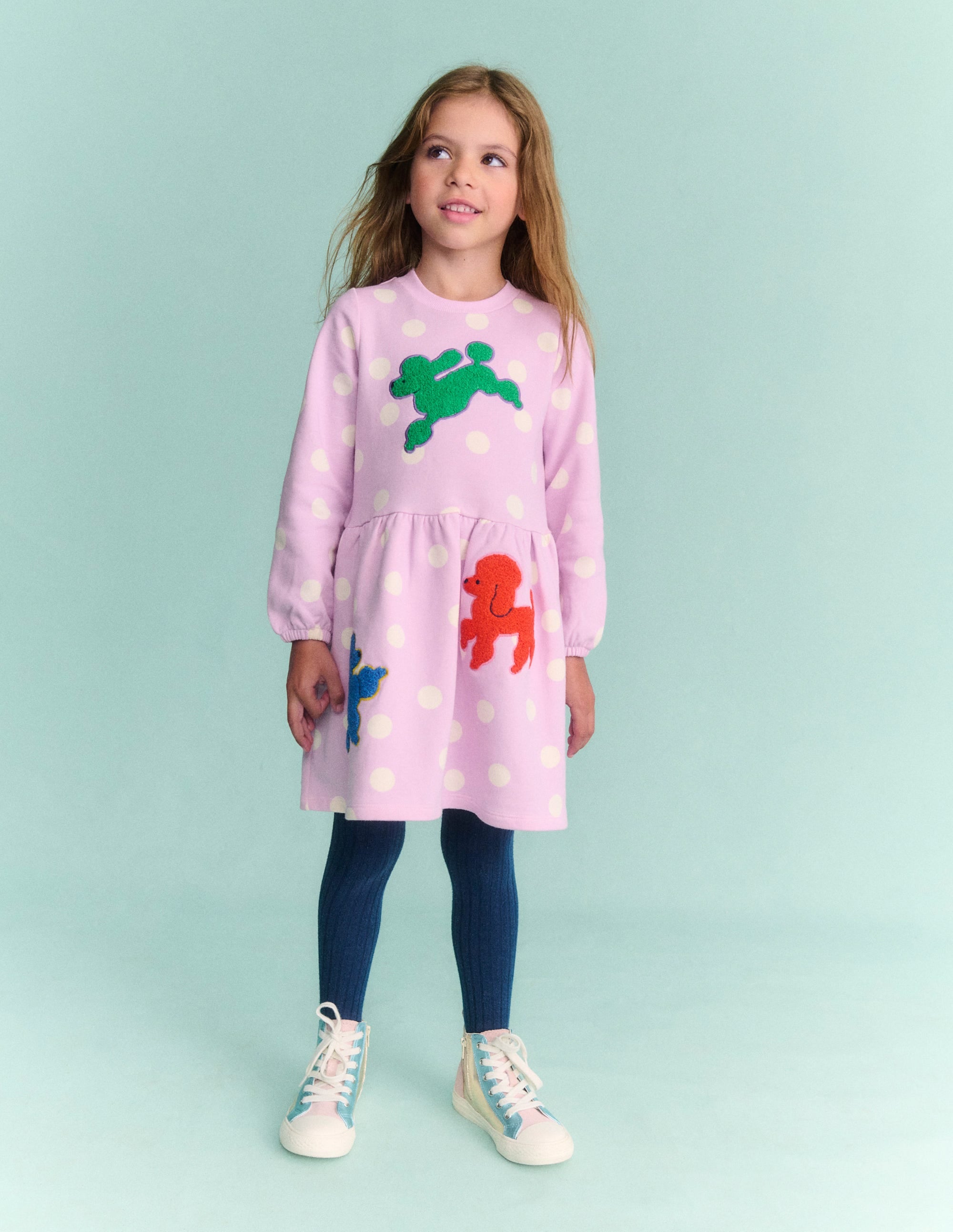 Robe-sweat en bouclé à appliqué-Chiens à pois lilas sucré - Image 4