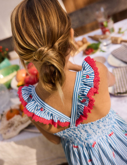 Luella Maxi-Sommerkleid mit Rüschen-Blau/Weiß Kirschen