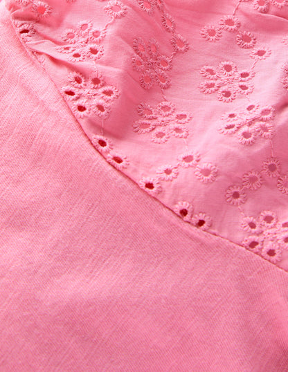 T-shirt à broderie anglaise-Rose chewing-gum