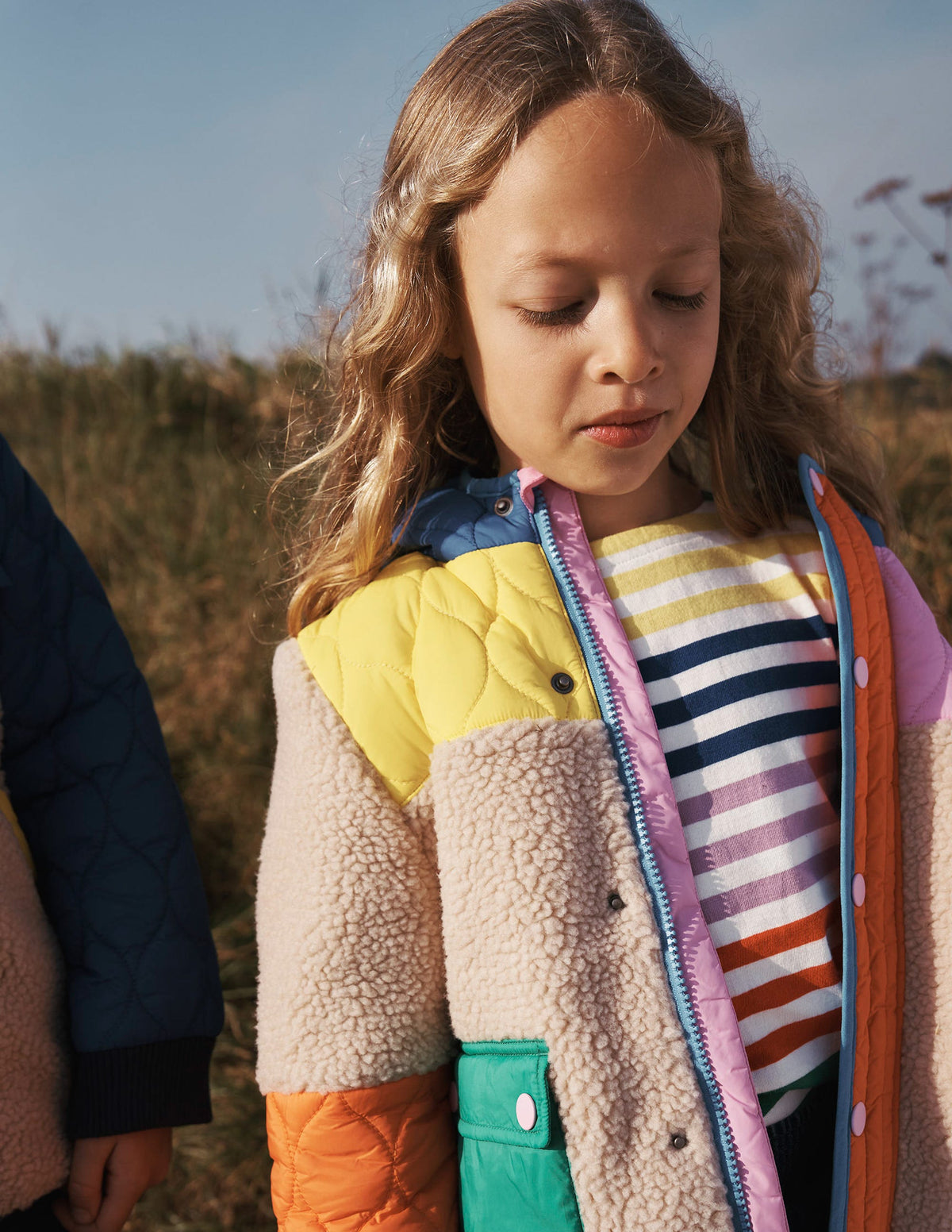 Gesteppte Jacke aus Teddyfell-Mix-Bunt, Blockfarben - Image 7