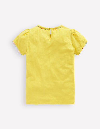 Ali T-Shirt mit Puffärmeln und Bommelbesatz-Ananas