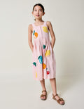 Remy Kleid mit durchgehender Knopfleiste-Kreiderosa Bouclé Obst
