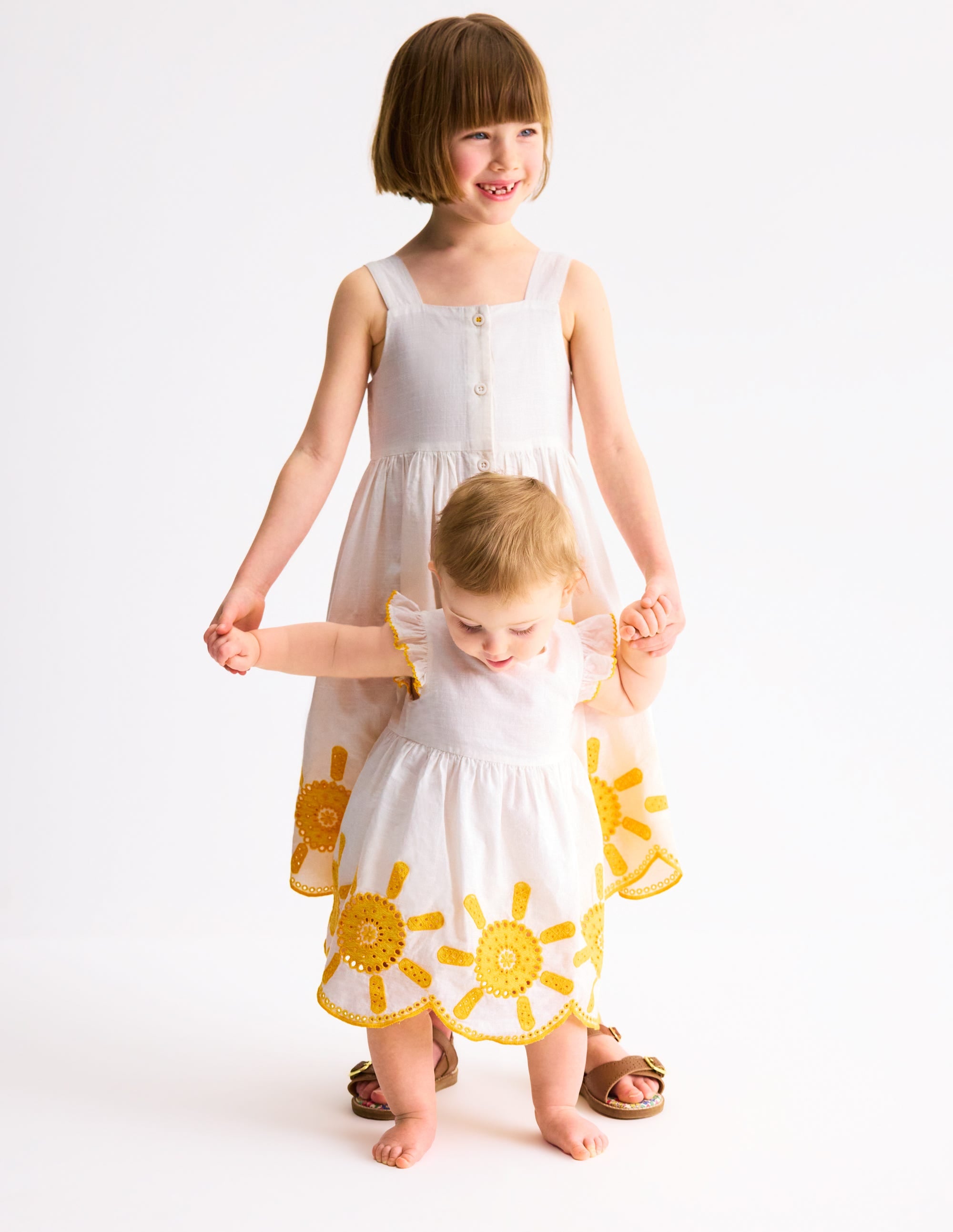 Remy Kleid mit durchgehender Knopfleiste-Naturweiß, Sonnenschein - Image 5