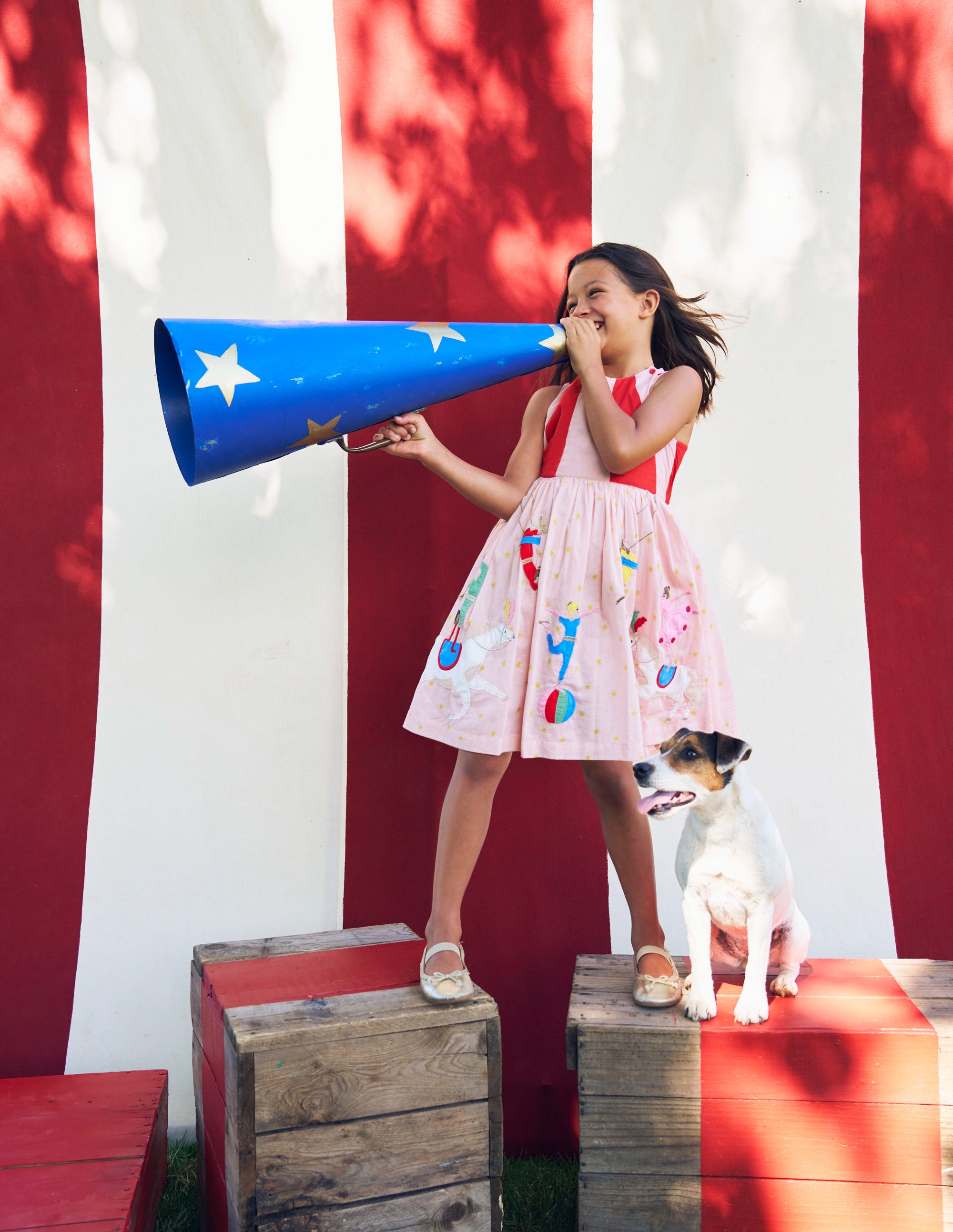 Robe Zadie avec appliqué au dos-Acrobates de cirque - Image 4