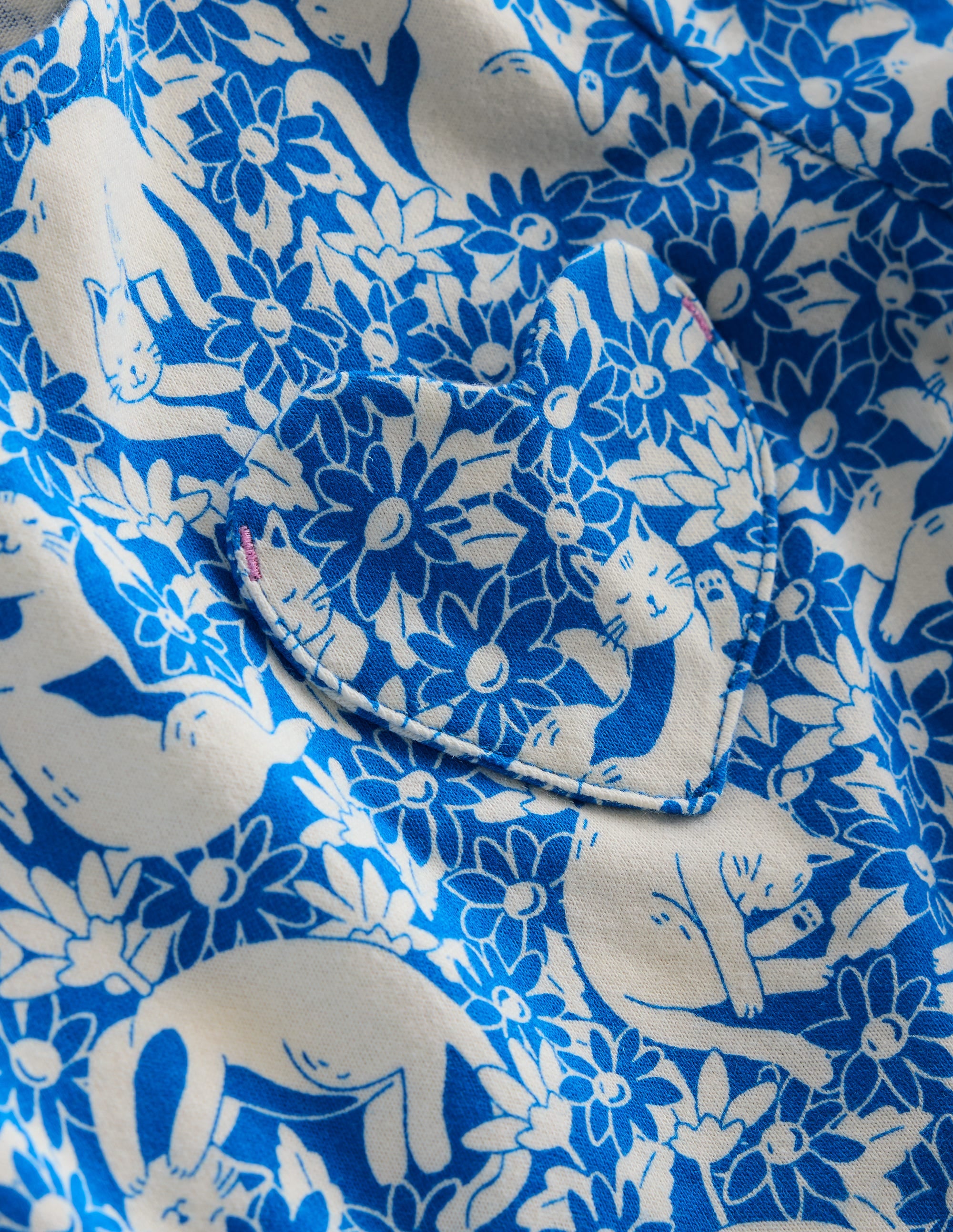Lustiges Jerseykleid mit Herztasche-Eisvogelblau Kätzchen Wiese - Image 3