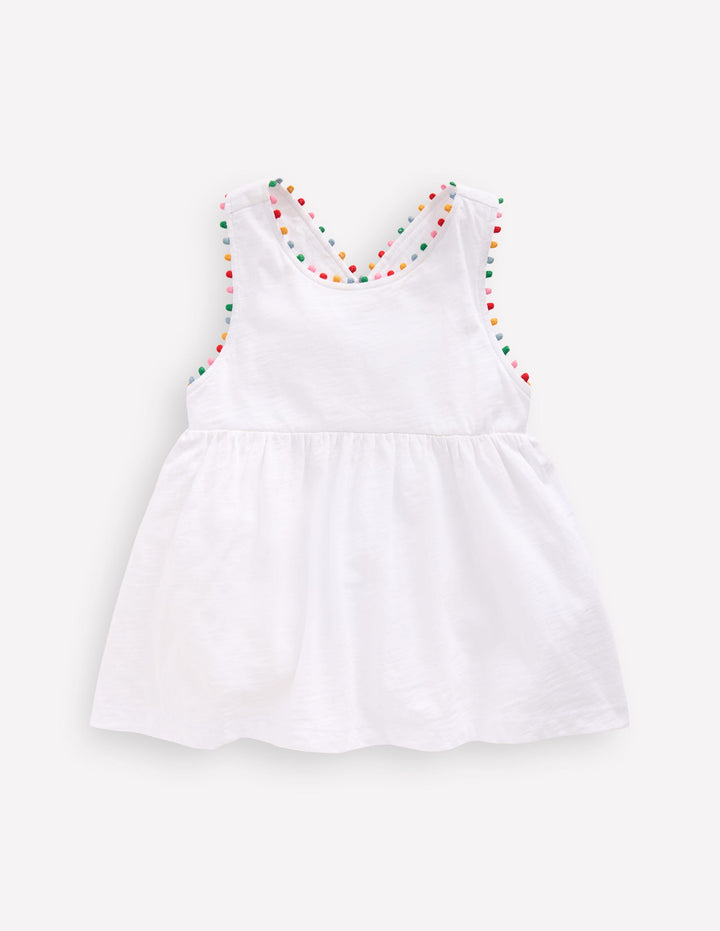 Top mit gekreuzten Rückenträgern und Bommeln-Weiß